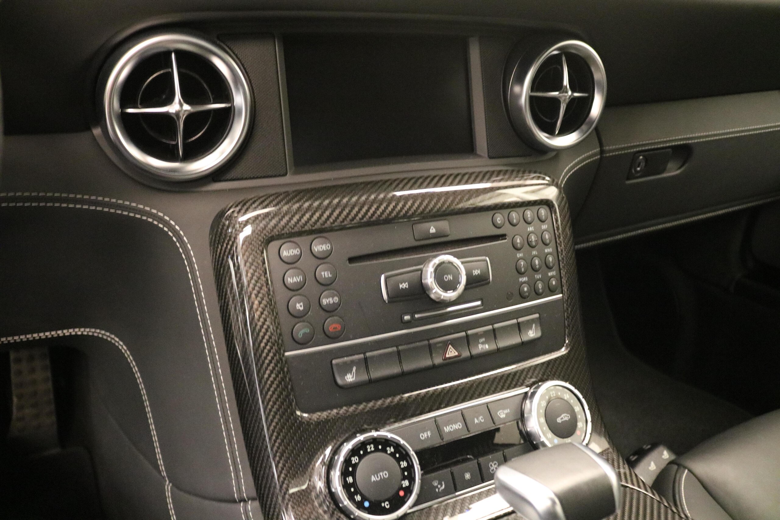 Mercedes Benz SLS AMG (photo: 7)