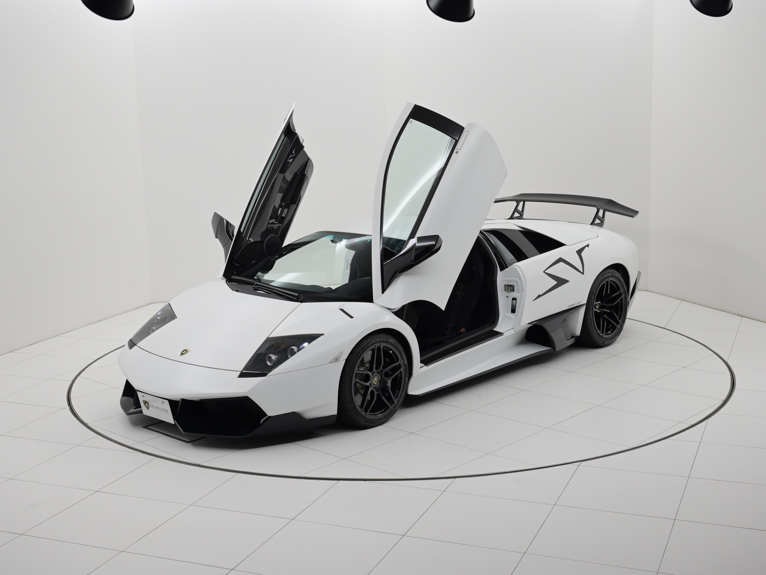 Lamborghini Murcielago LP670 SV (photo: 2)