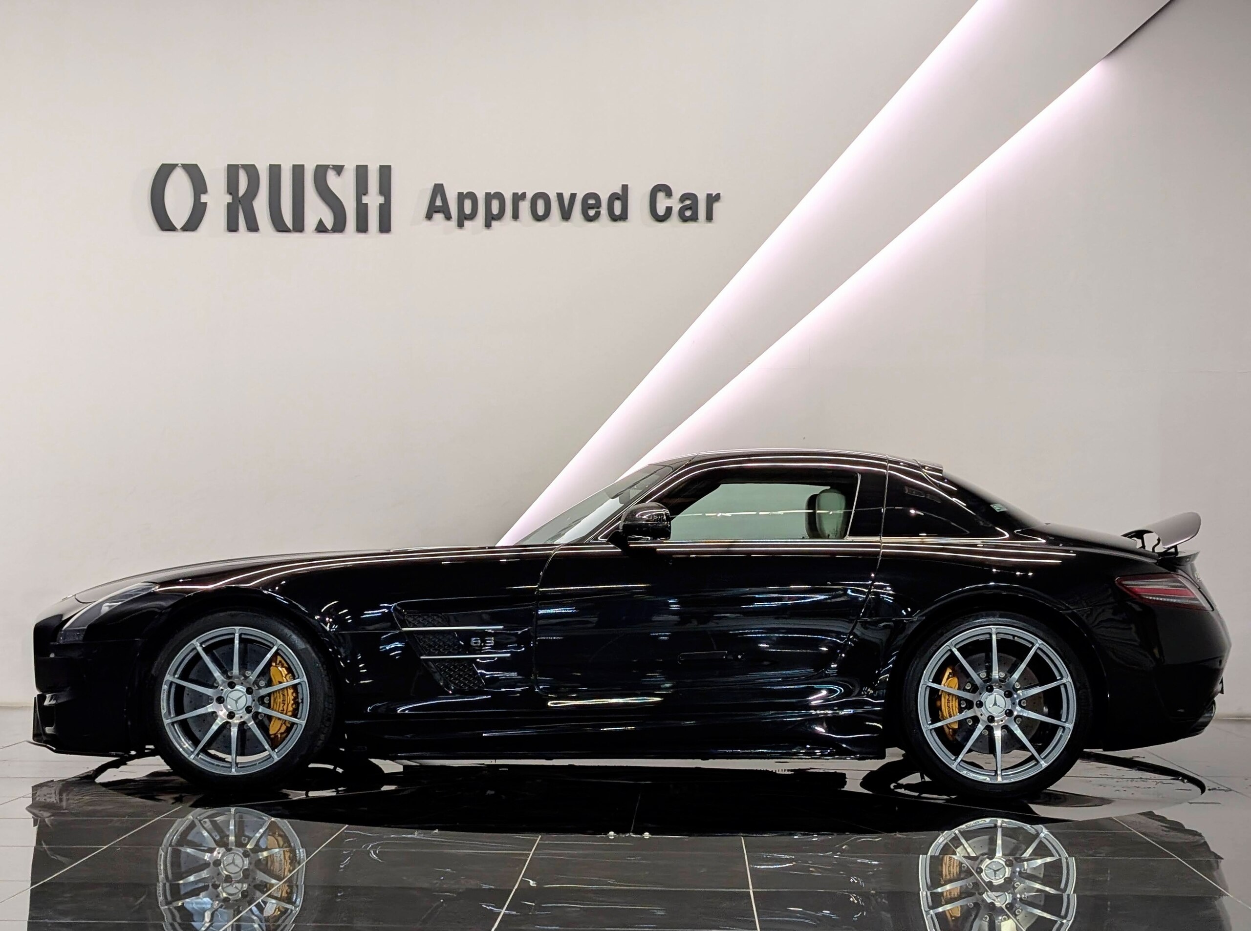 Mercedes Benz SLS AMG (photo: 3)