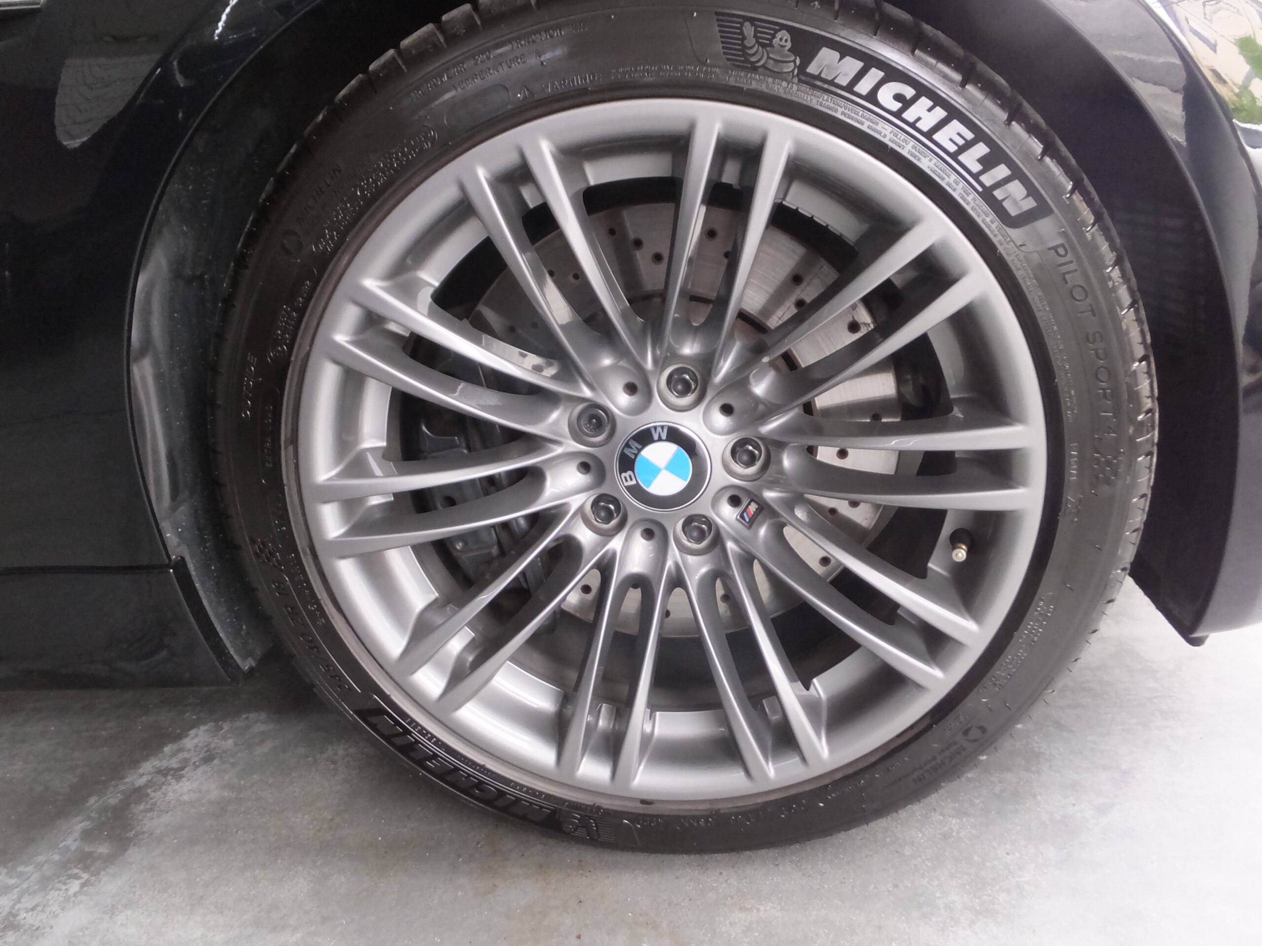 BMW M3 Sedan (photo: 10)