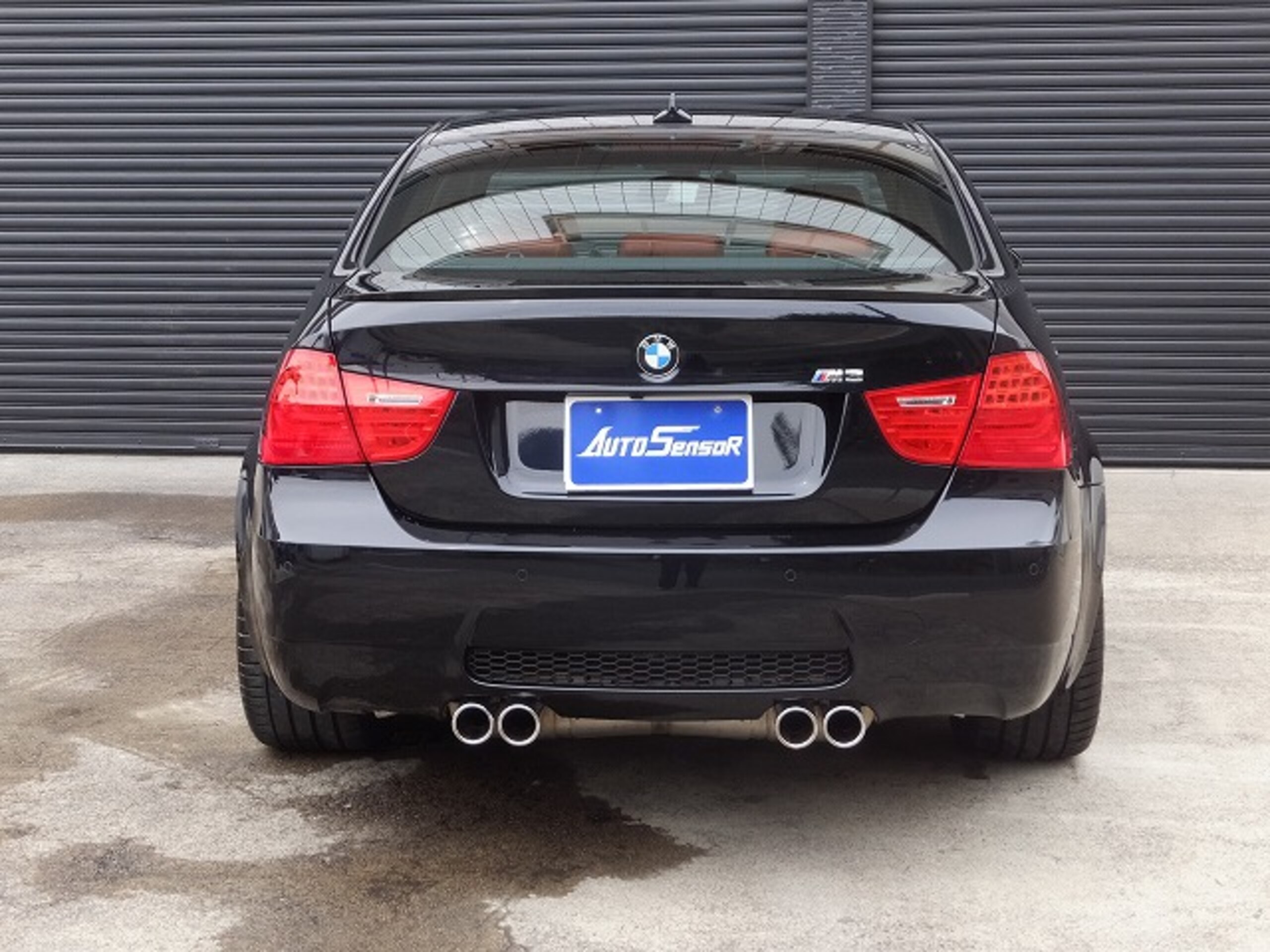 BMW M3 Sedan (photo: 2)