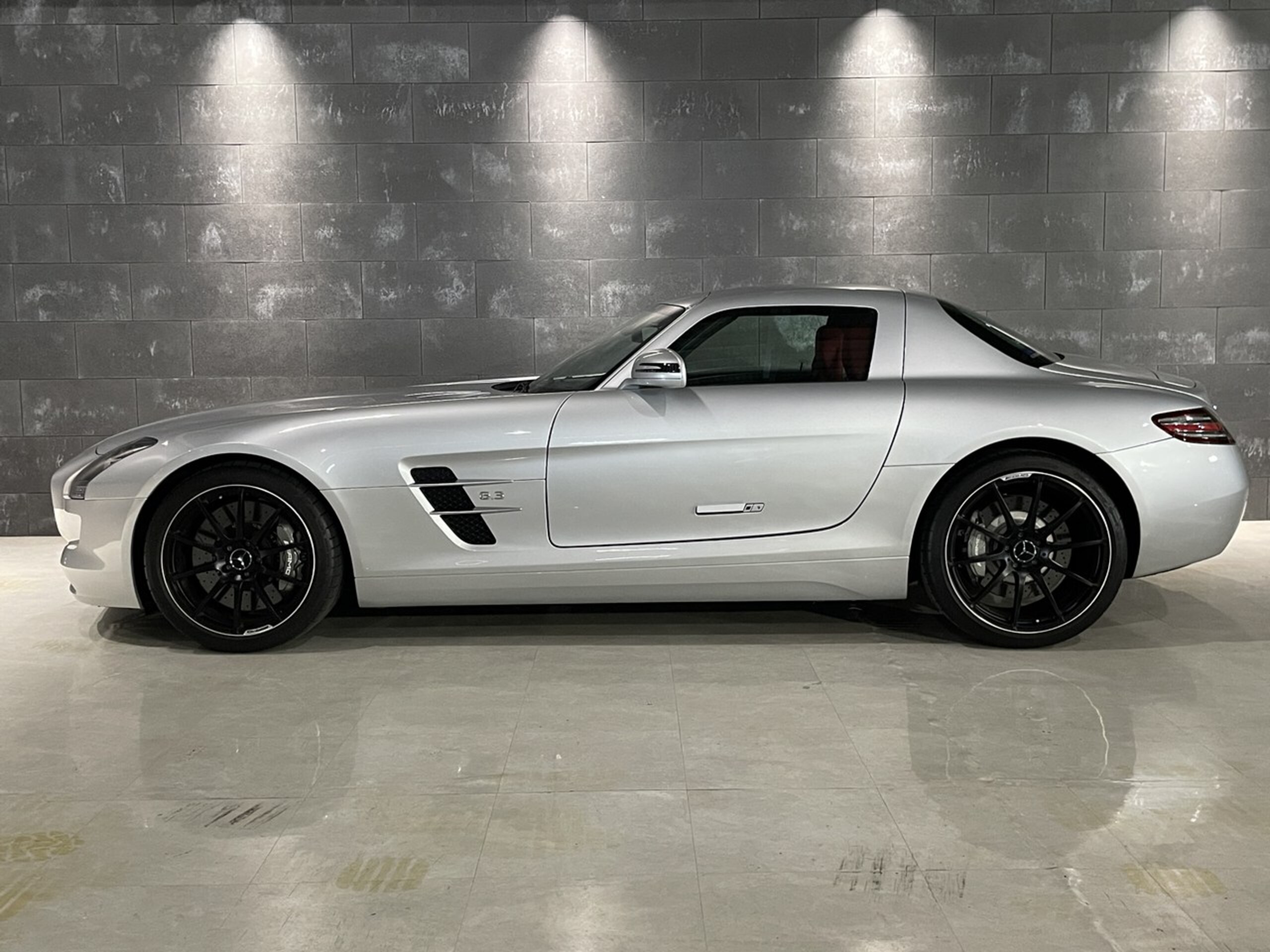 Mercedes Benz SLS AMG (photo: 8)