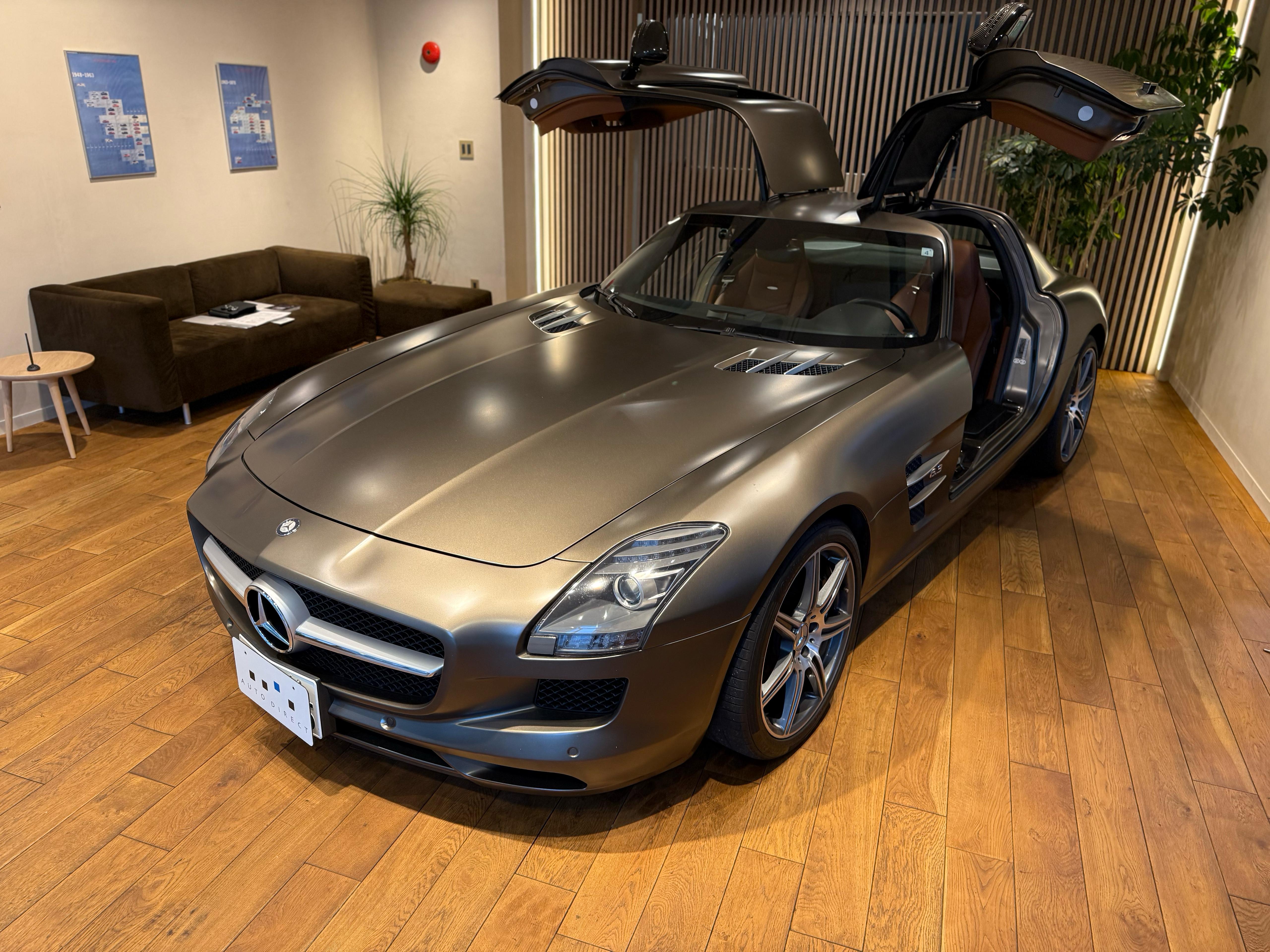 Mercedes Benz SLS AMG