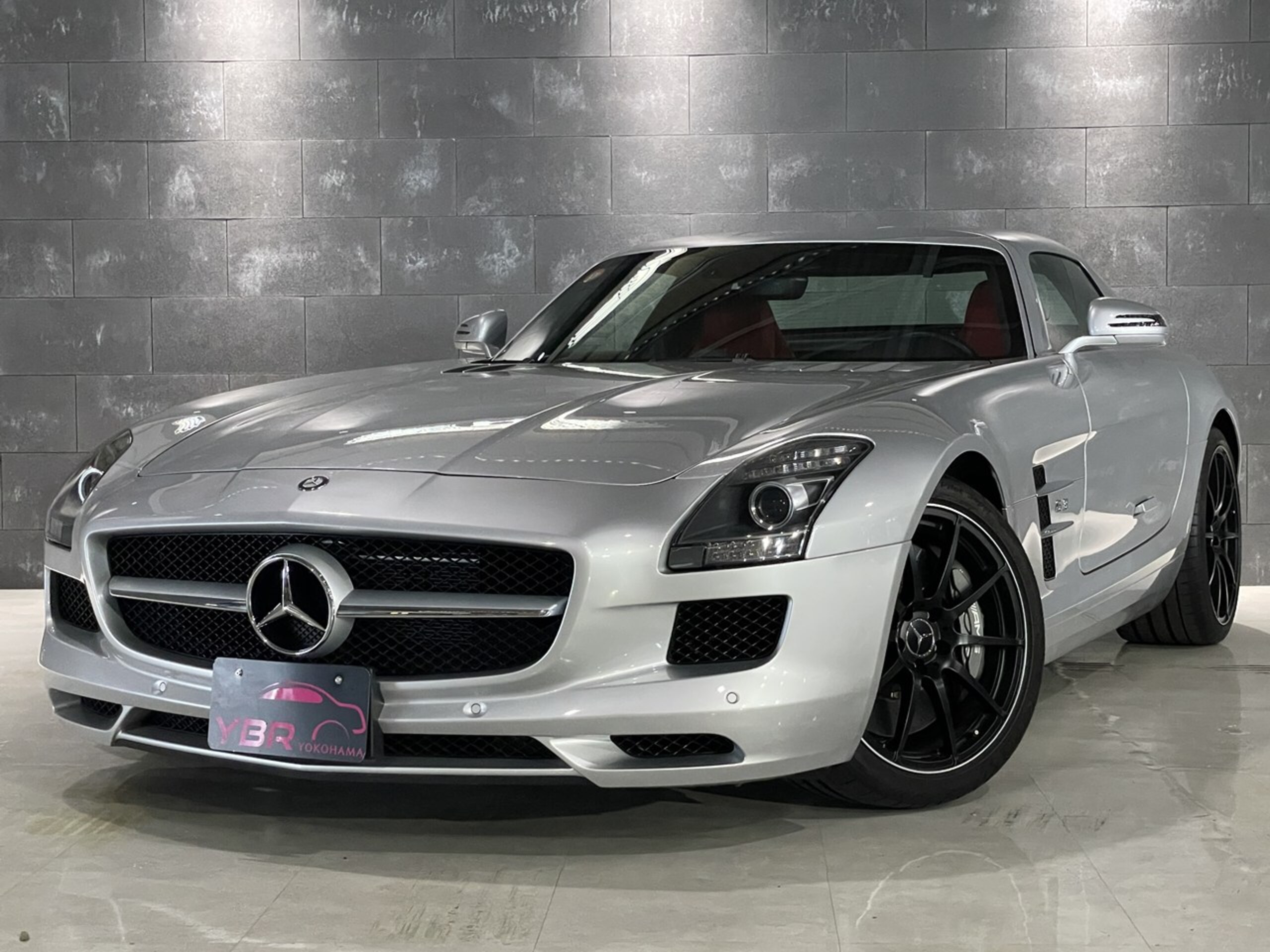 Mercedes Benz SLS AMG