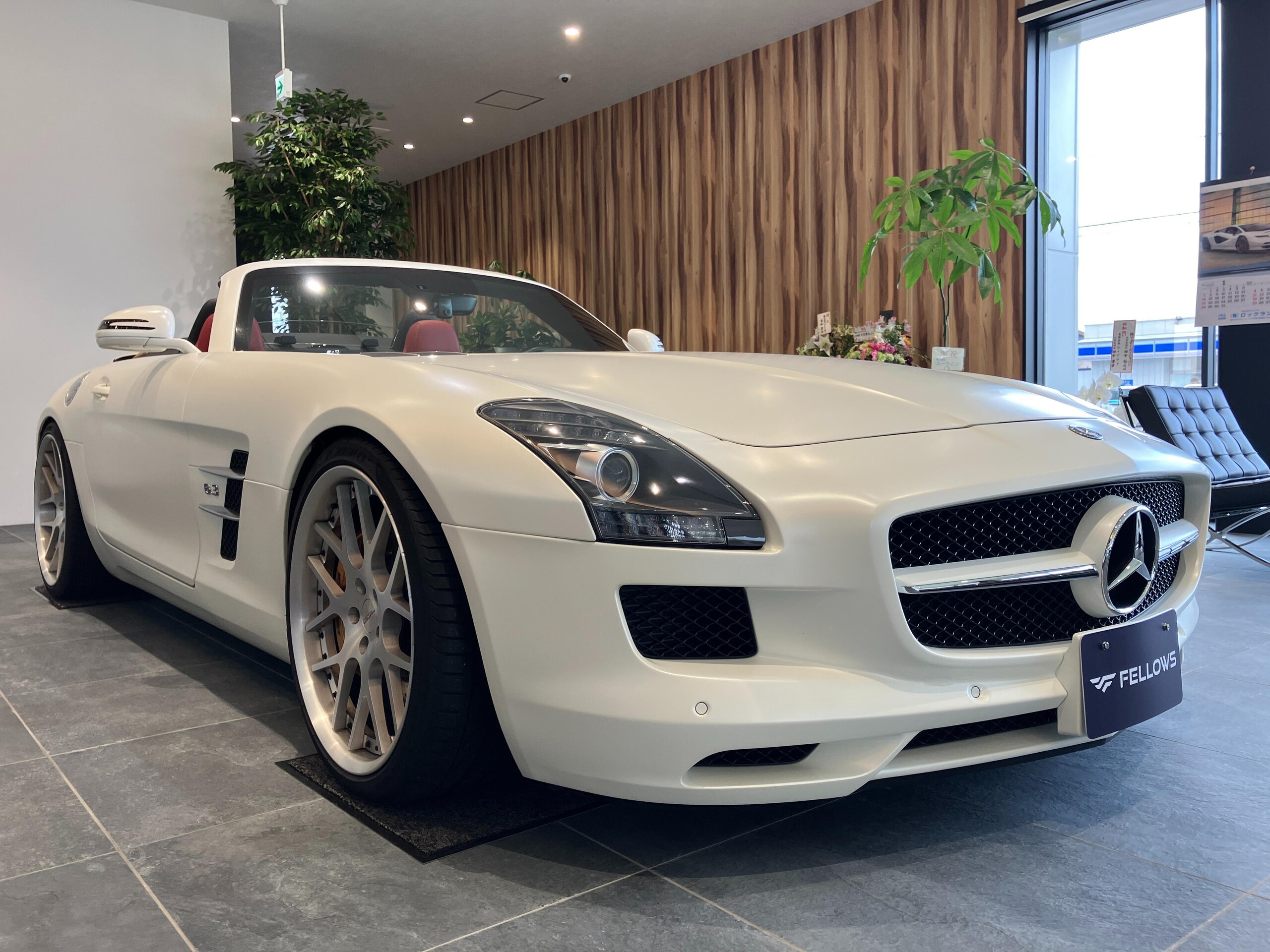 Mercedes Benz SLS AMG Roadster (photo: 2)