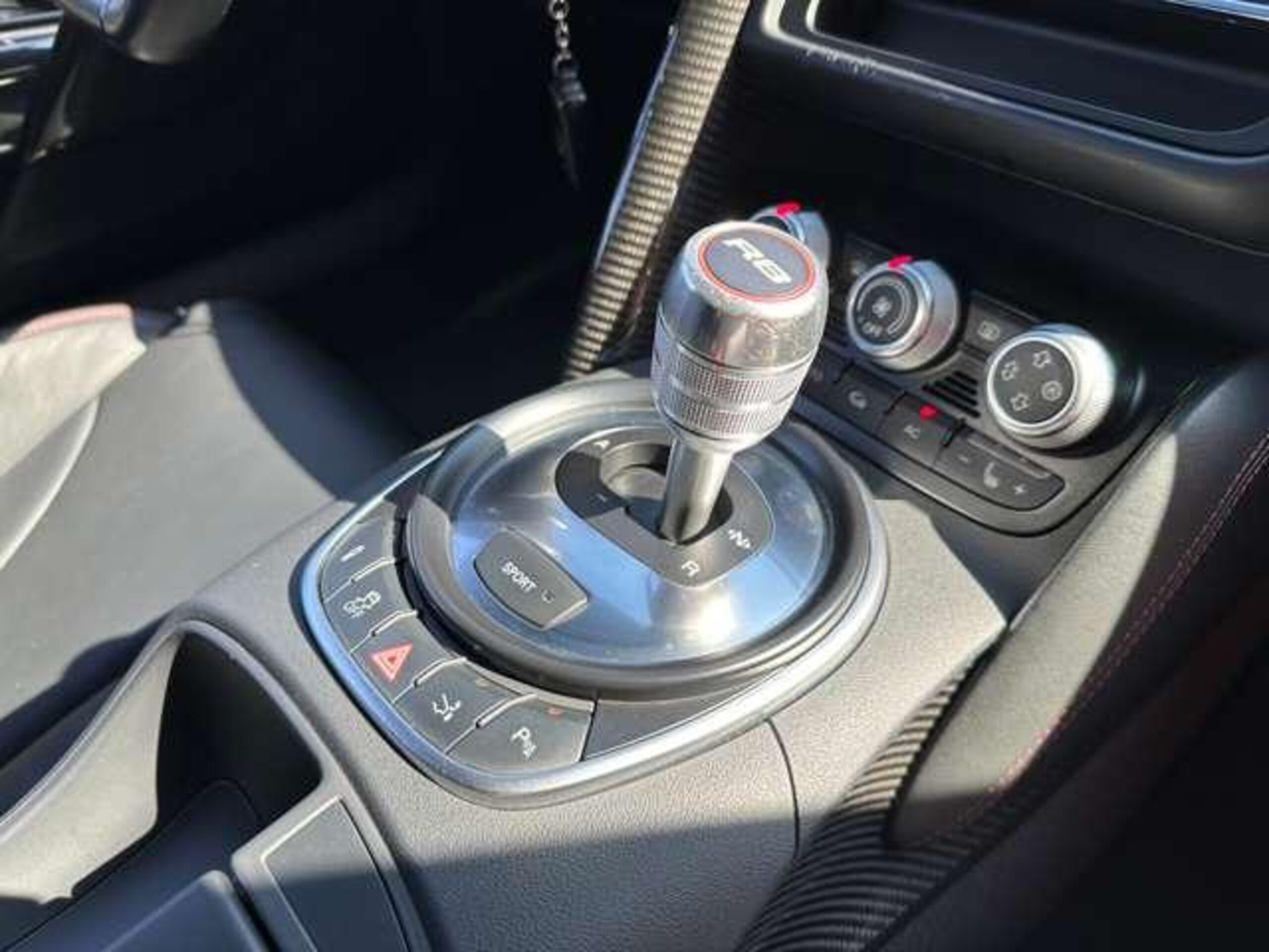 Audi R8 5.2 FSI Quattro (photo: 15)