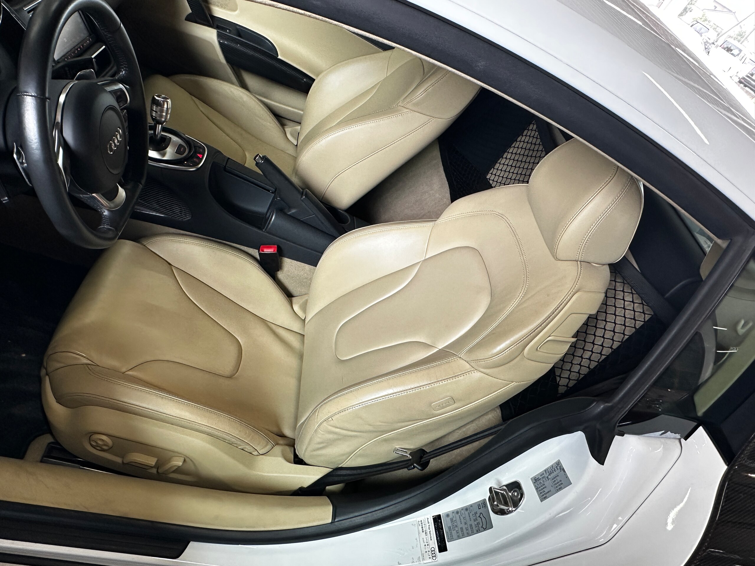 Audi R8 5.2 FSI Quattro (photo: 7)