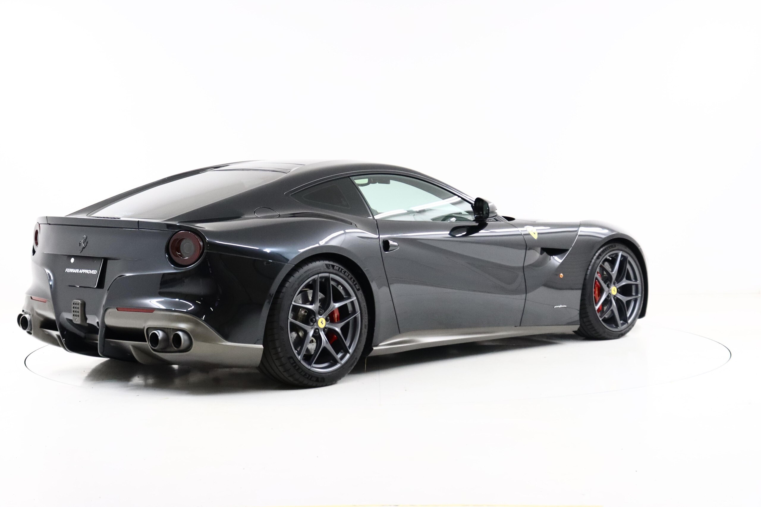 Ferrari F12 Berlinetta (photo: 4)