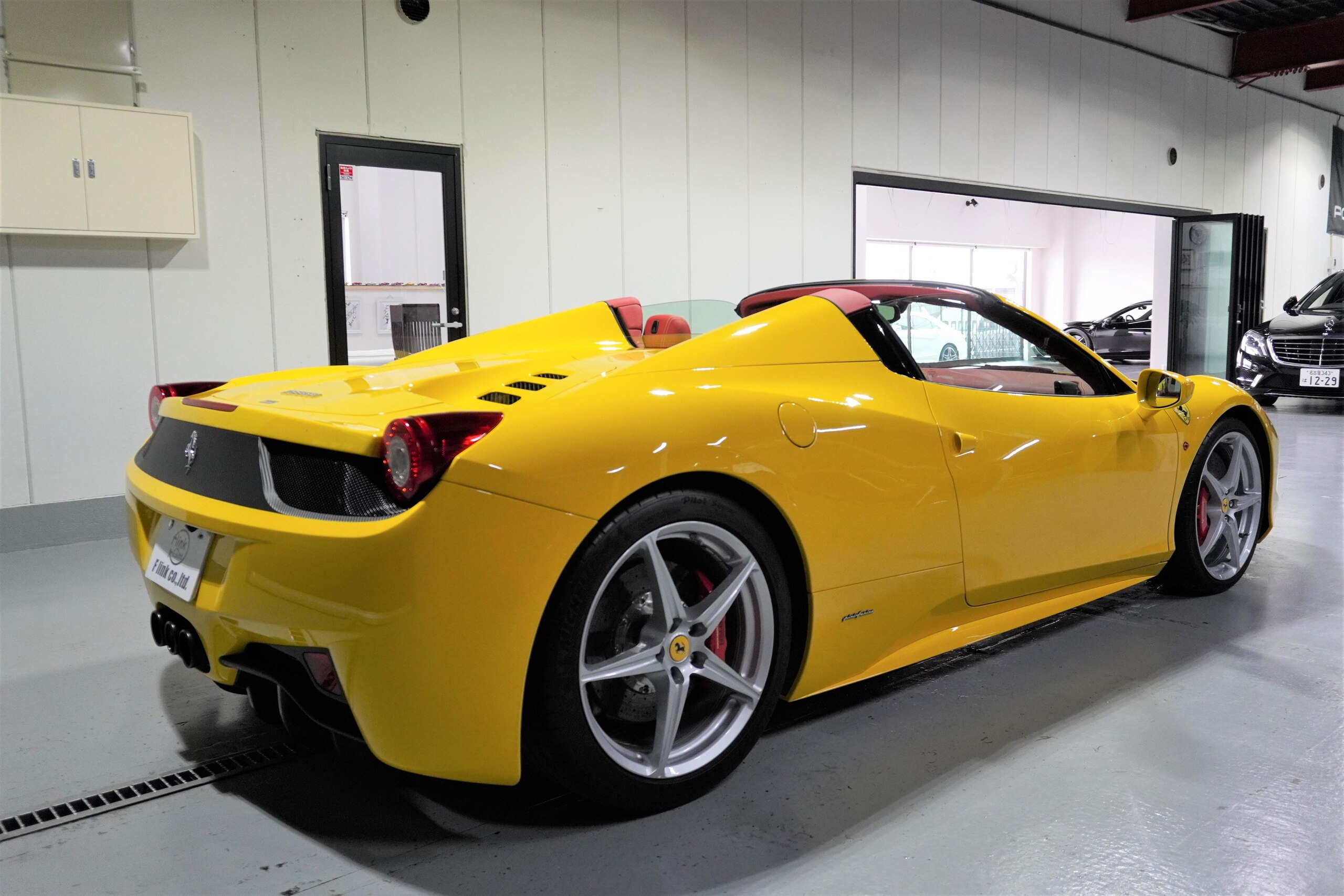 Ferrari 458 Spider • EFJ Co., LTD