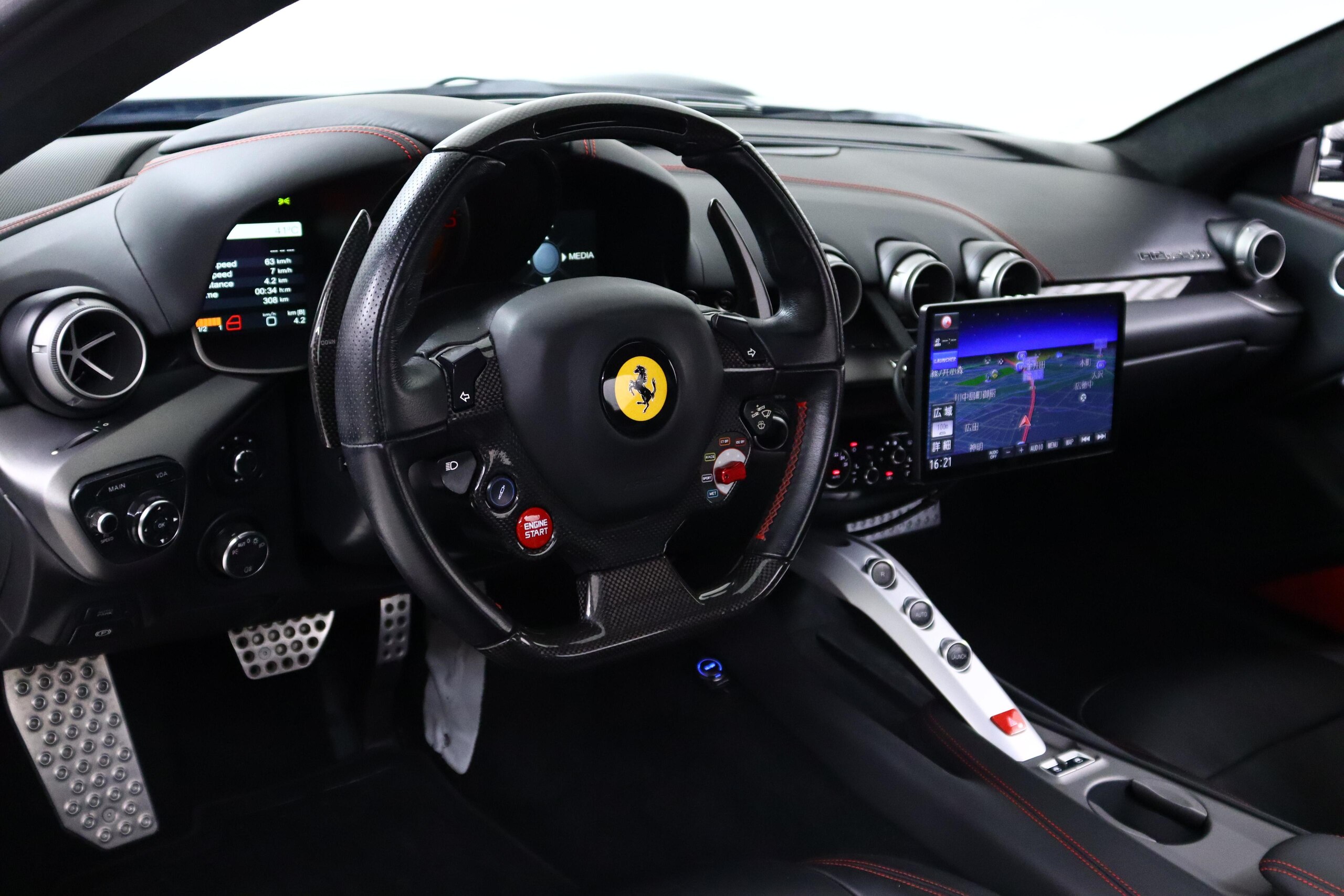 Ferrari F12 Berlinetta (photo: 8)