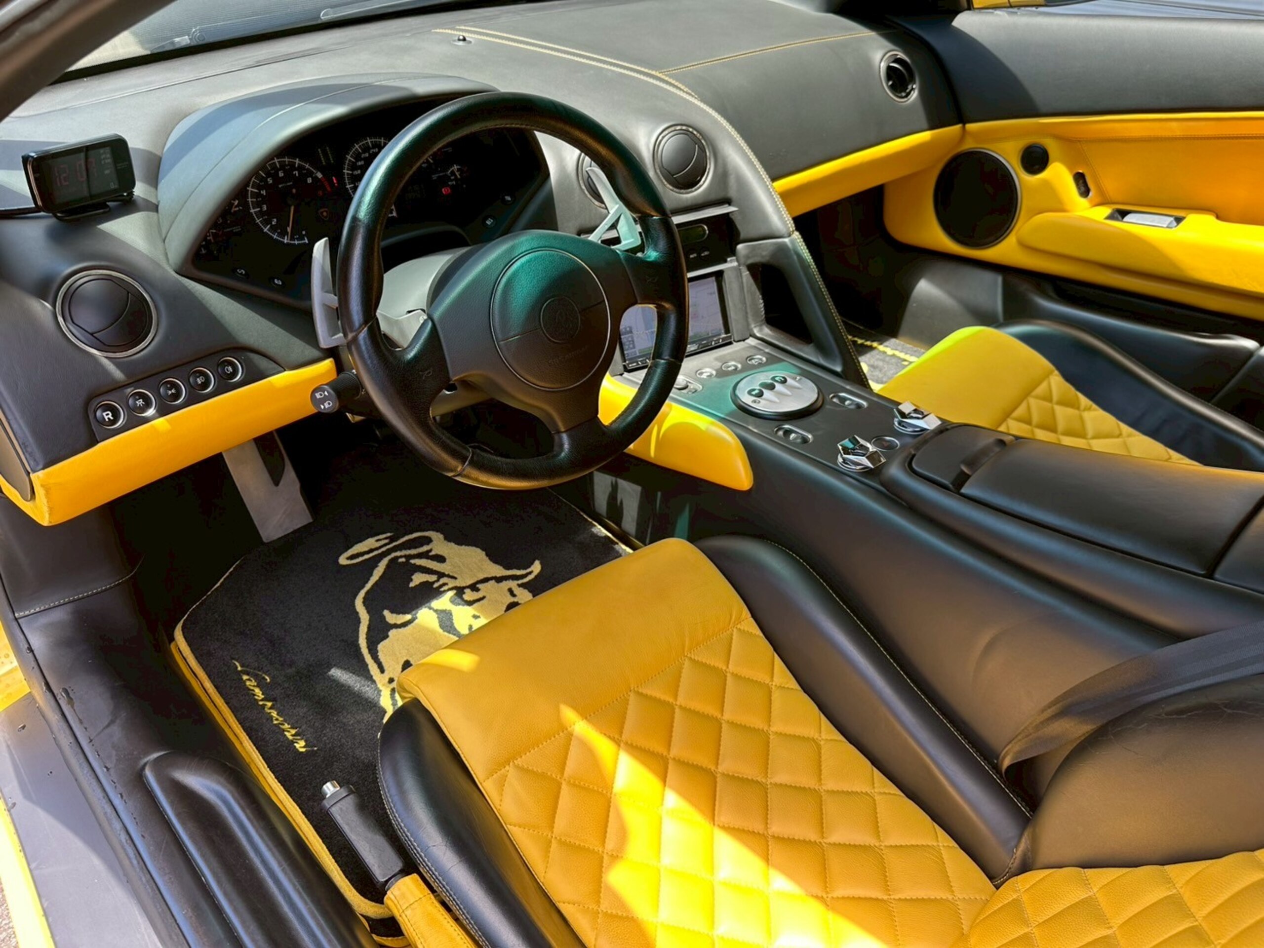 Lamborghini Murcielago LP640 (photo: 6)