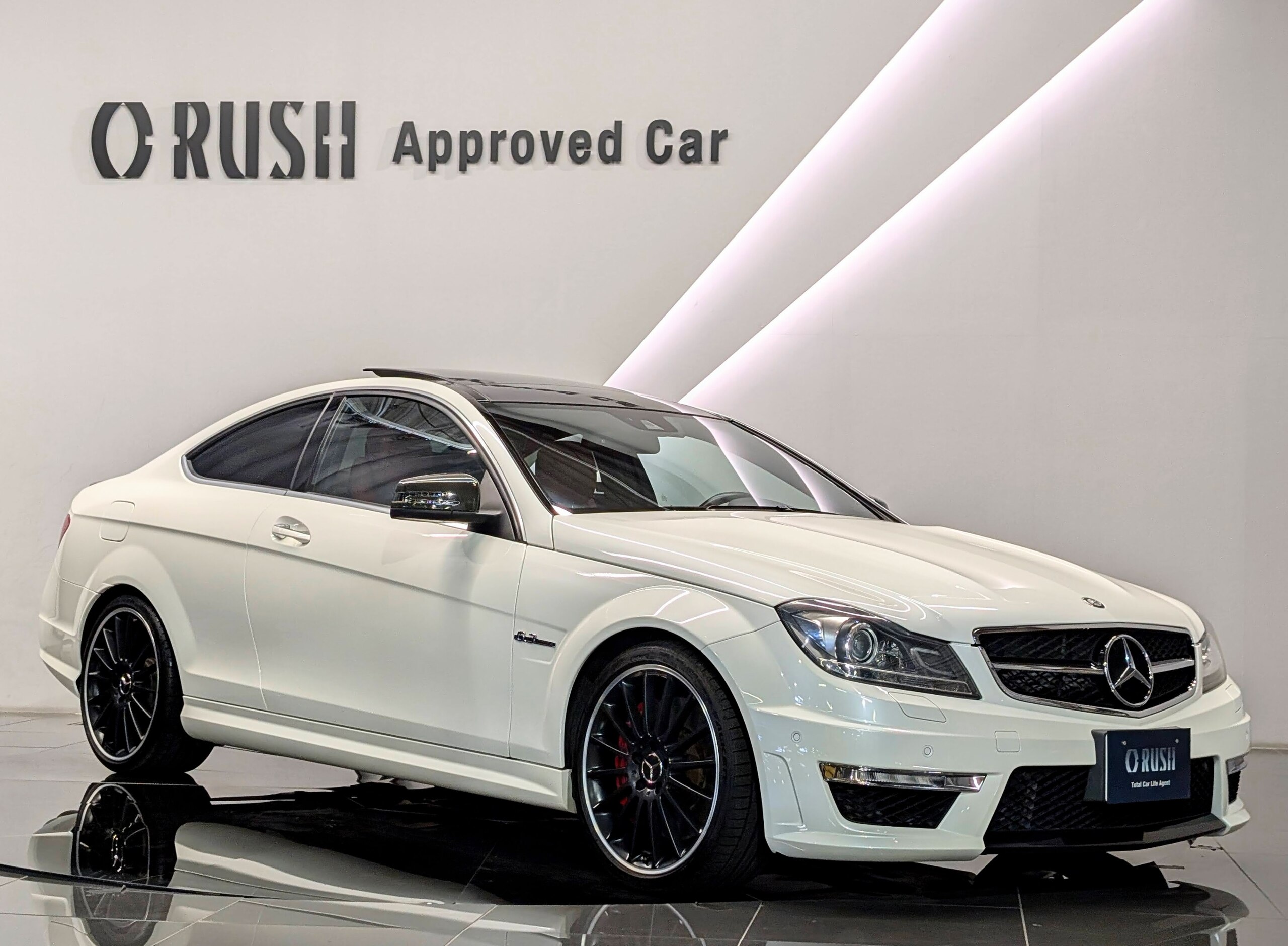 Mercedes Benz C63 AMG