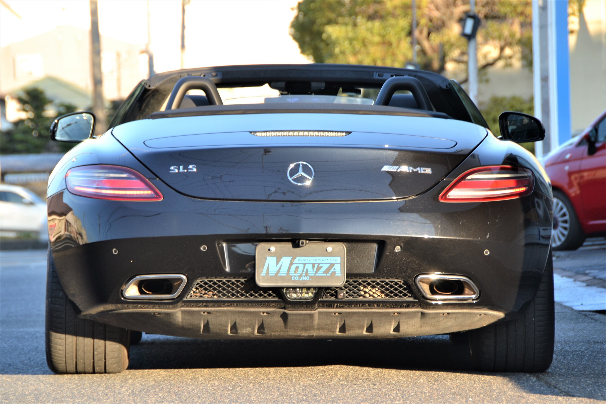 Mercedes Benz SLS AMG Roadster (photo: 2)