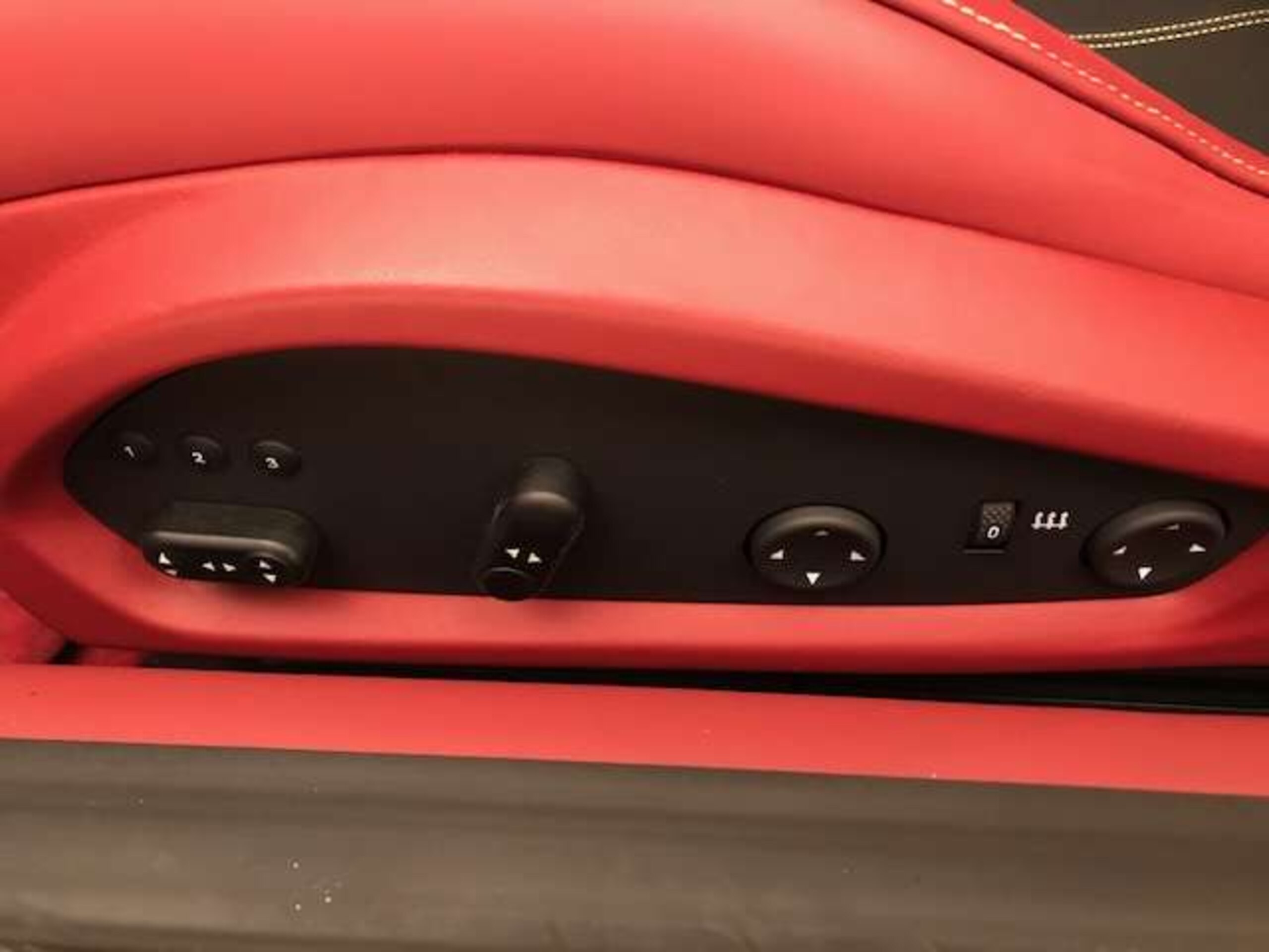 Ferrari F12 Berlinetta (photo: 9)