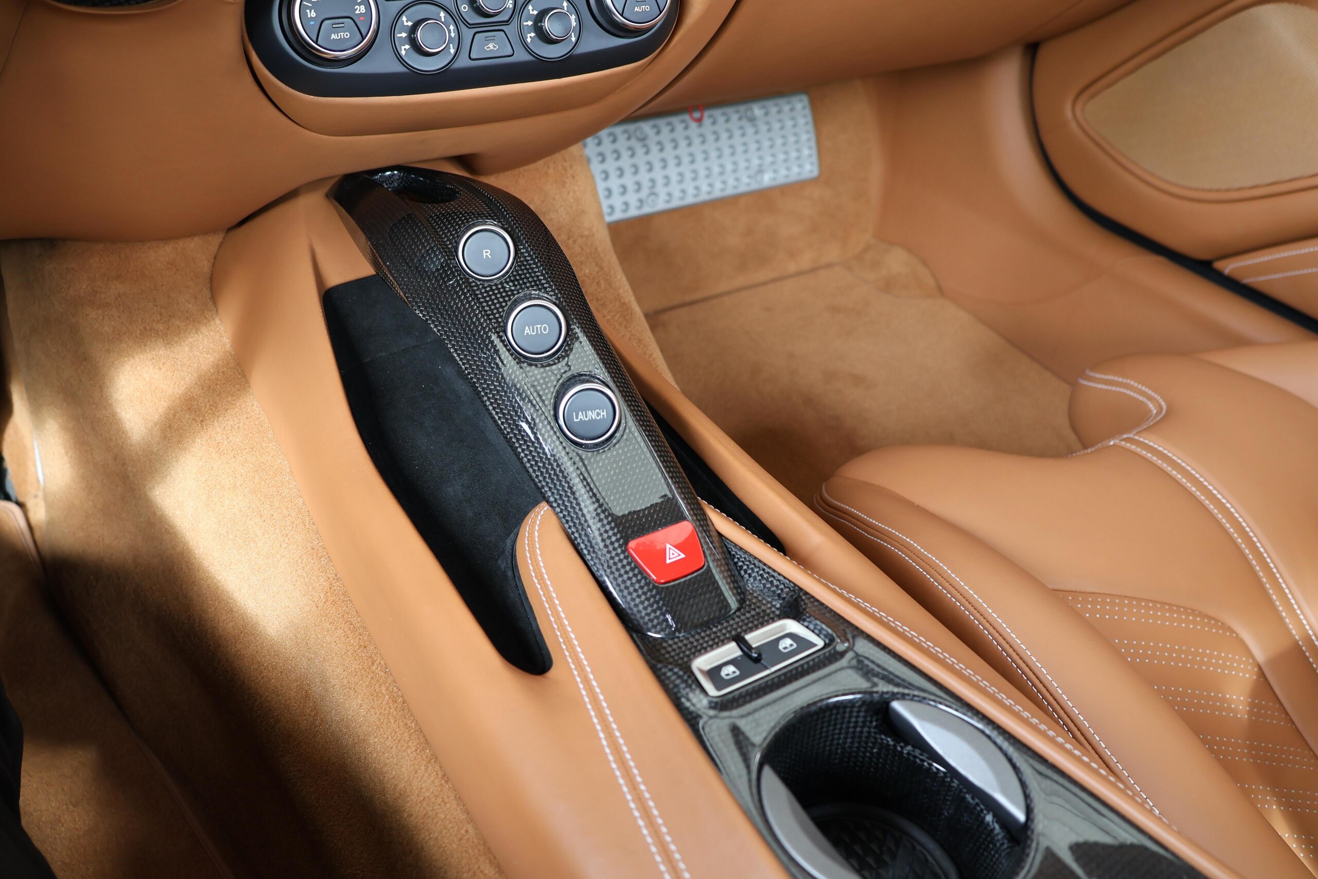 Ferrari F12 Berlinetta (photo: 12)