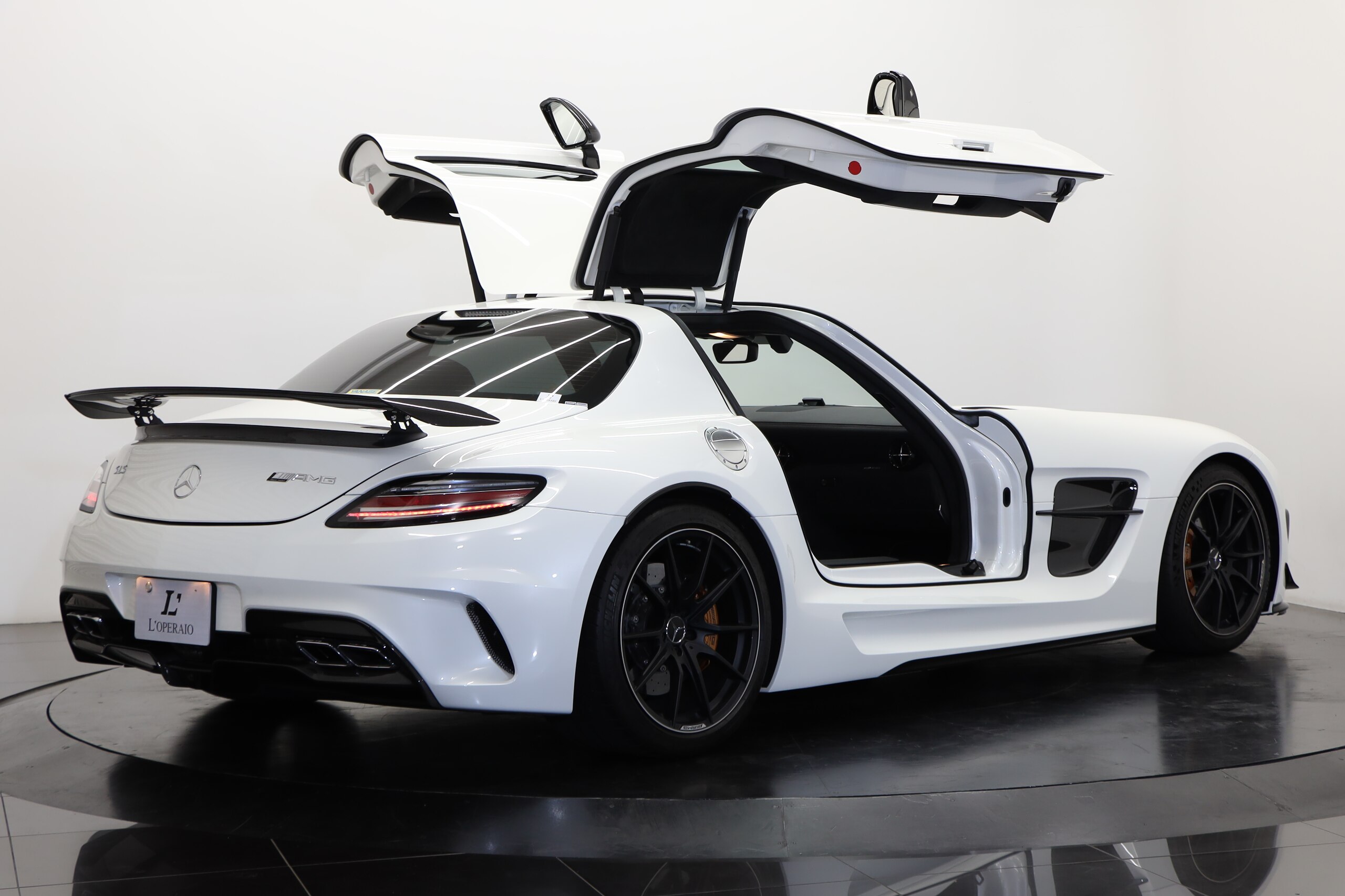 Mercedes Benz SLS AMG (photo: 8)