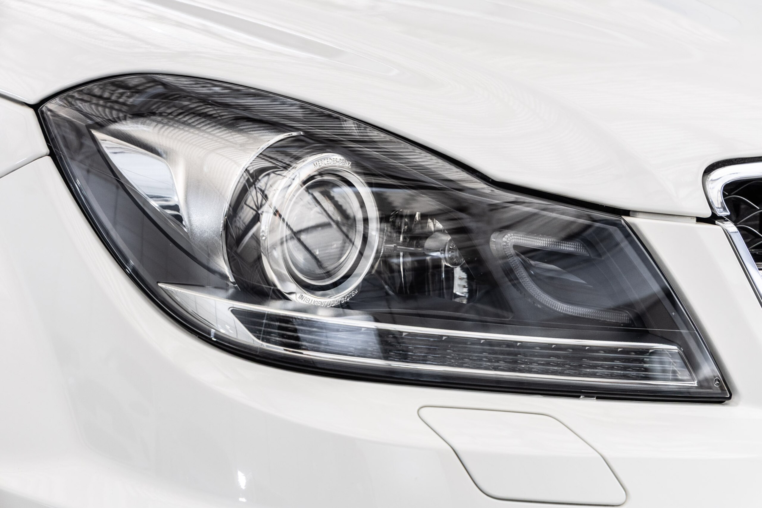 Mercedes Benz C63 AMG Coupe (photo: 19)