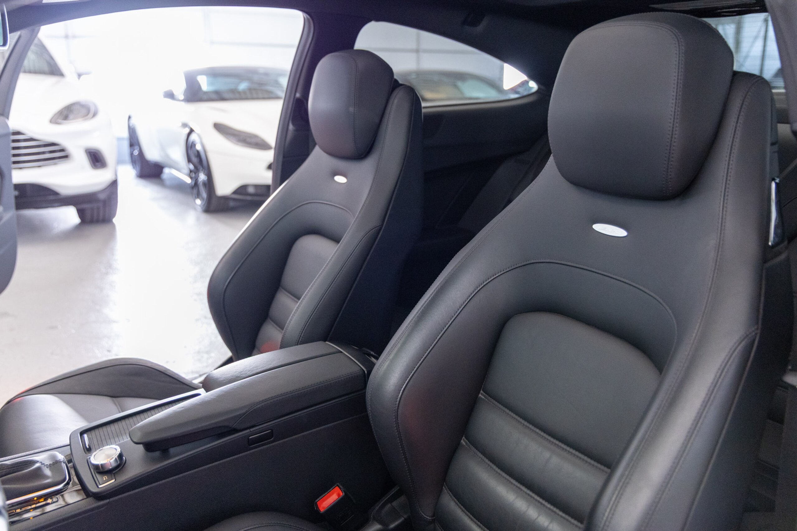 Mercedes Benz C63 AMG Coupe (photo: 10)