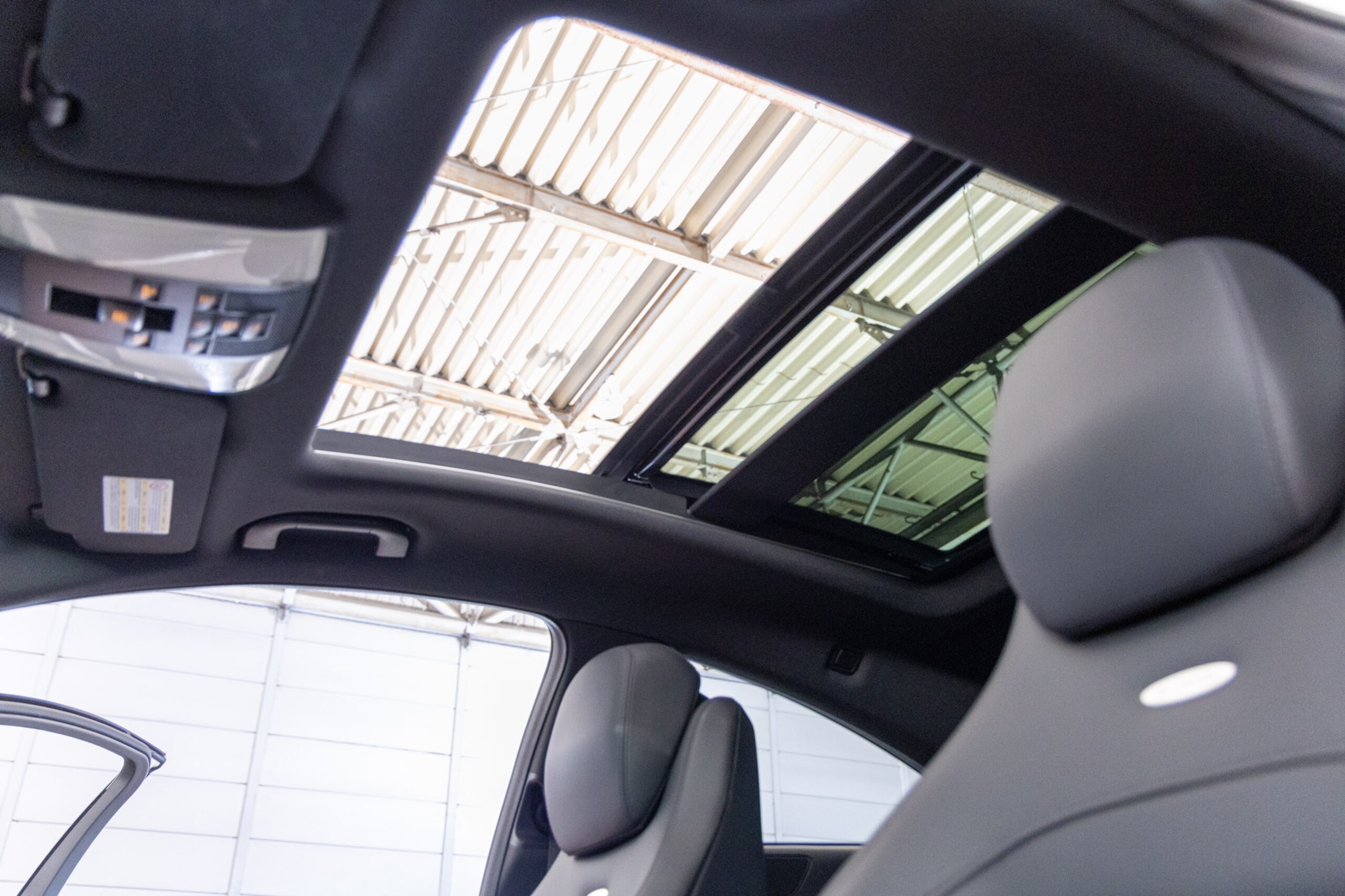 Mercedes Benz C63 AMG Coupe (photo: 11)