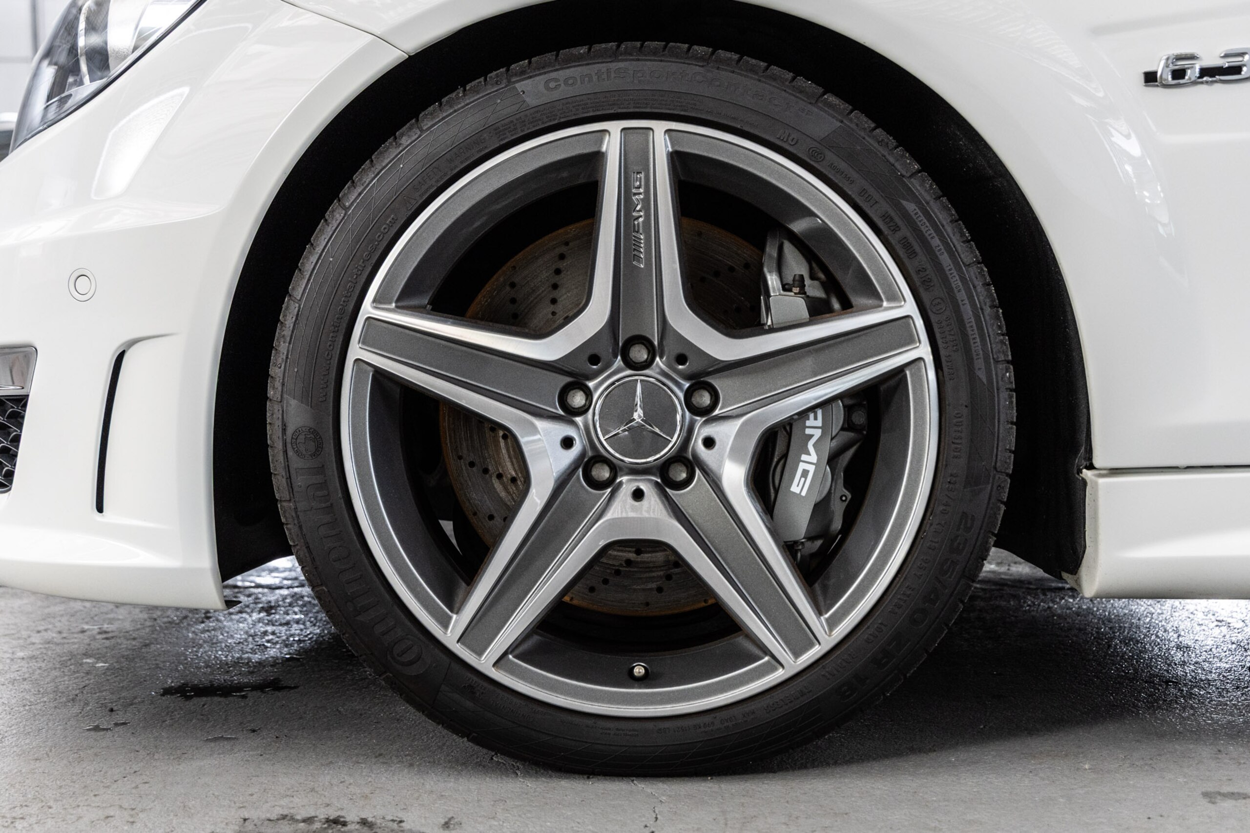 Mercedes Benz C63 AMG Coupe (photo: 22)