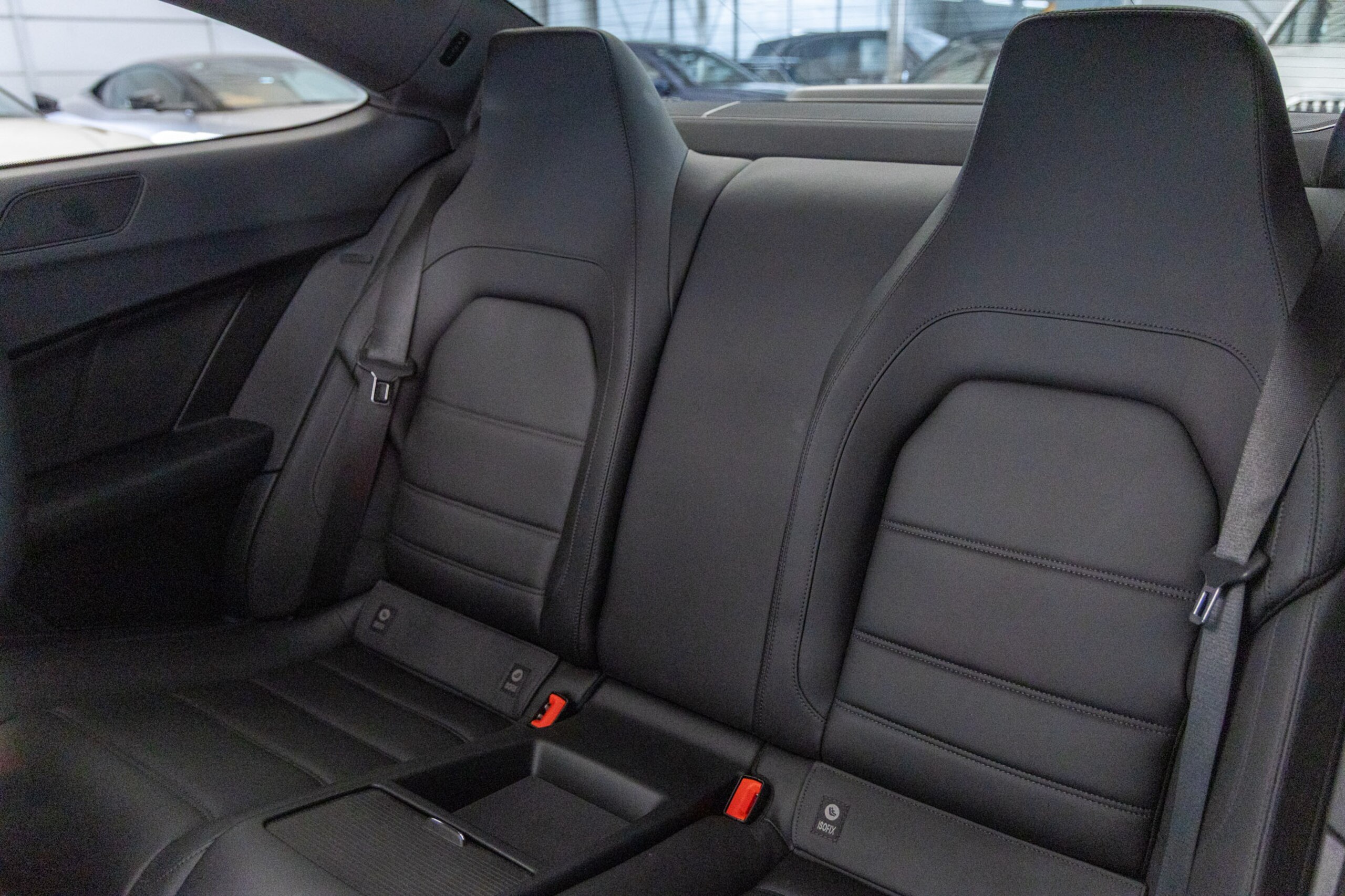 Mercedes Benz C63 AMG Coupe (photo: 18)