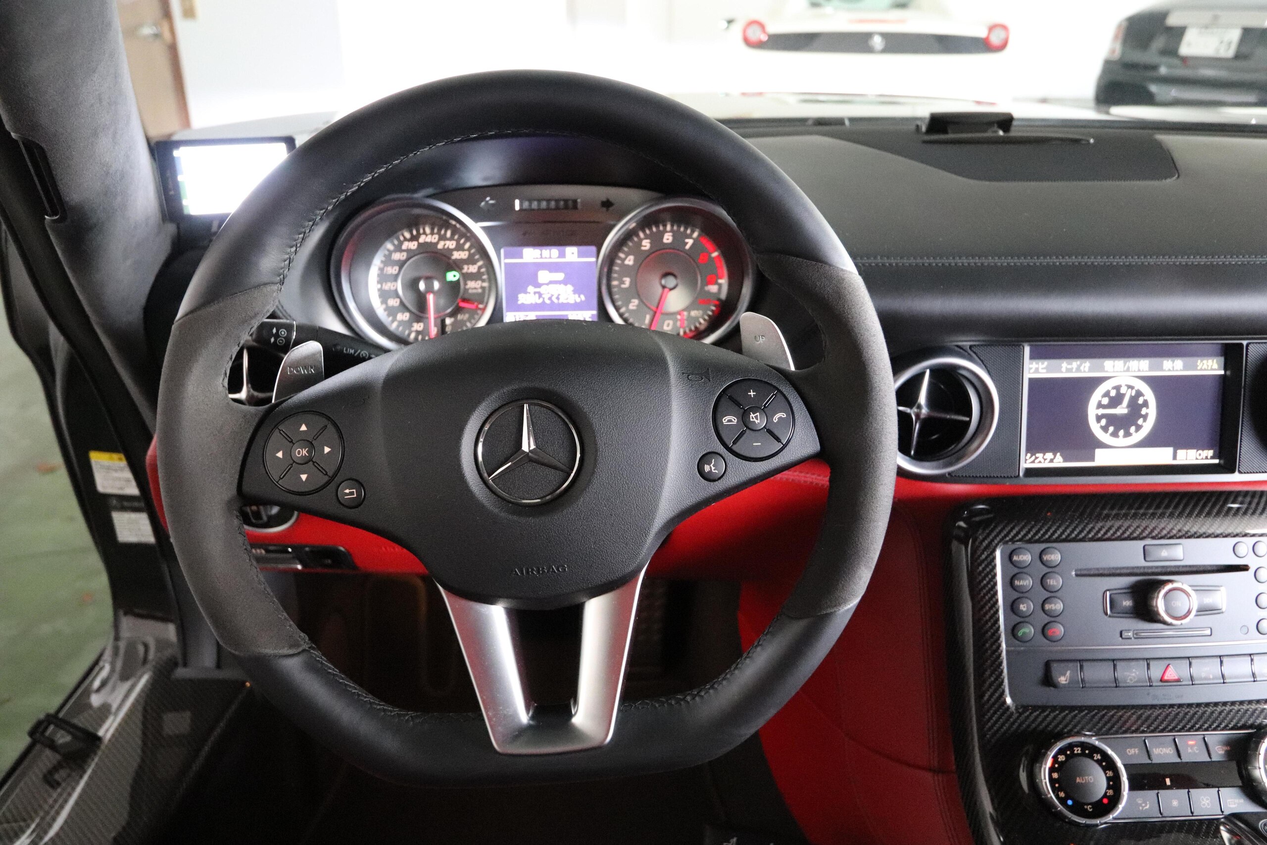 Mercedes Benz SLS AMG (photo: 9)
