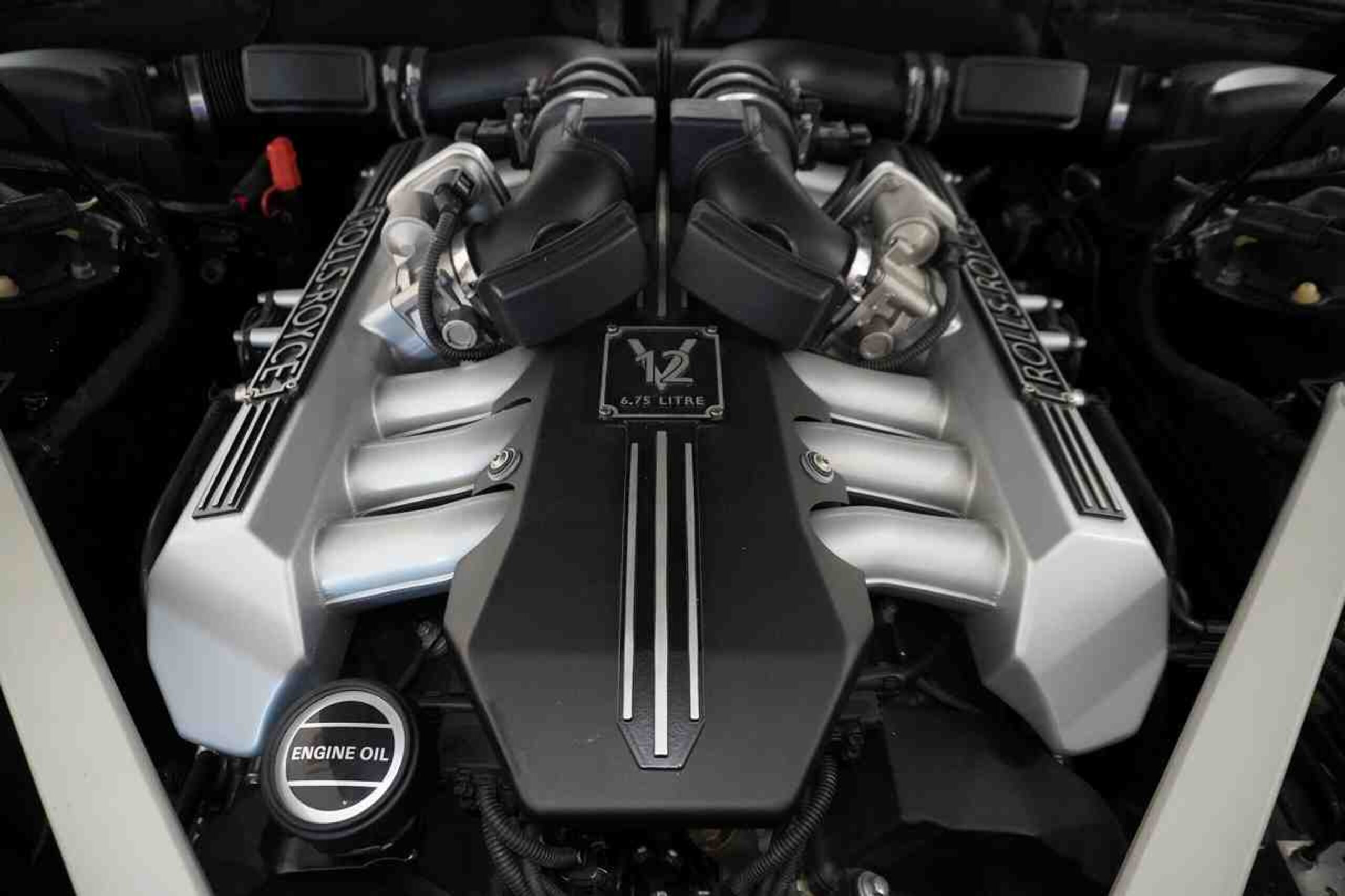 Rolls-Royce Phantom Drophead Coupe (photo: 12)