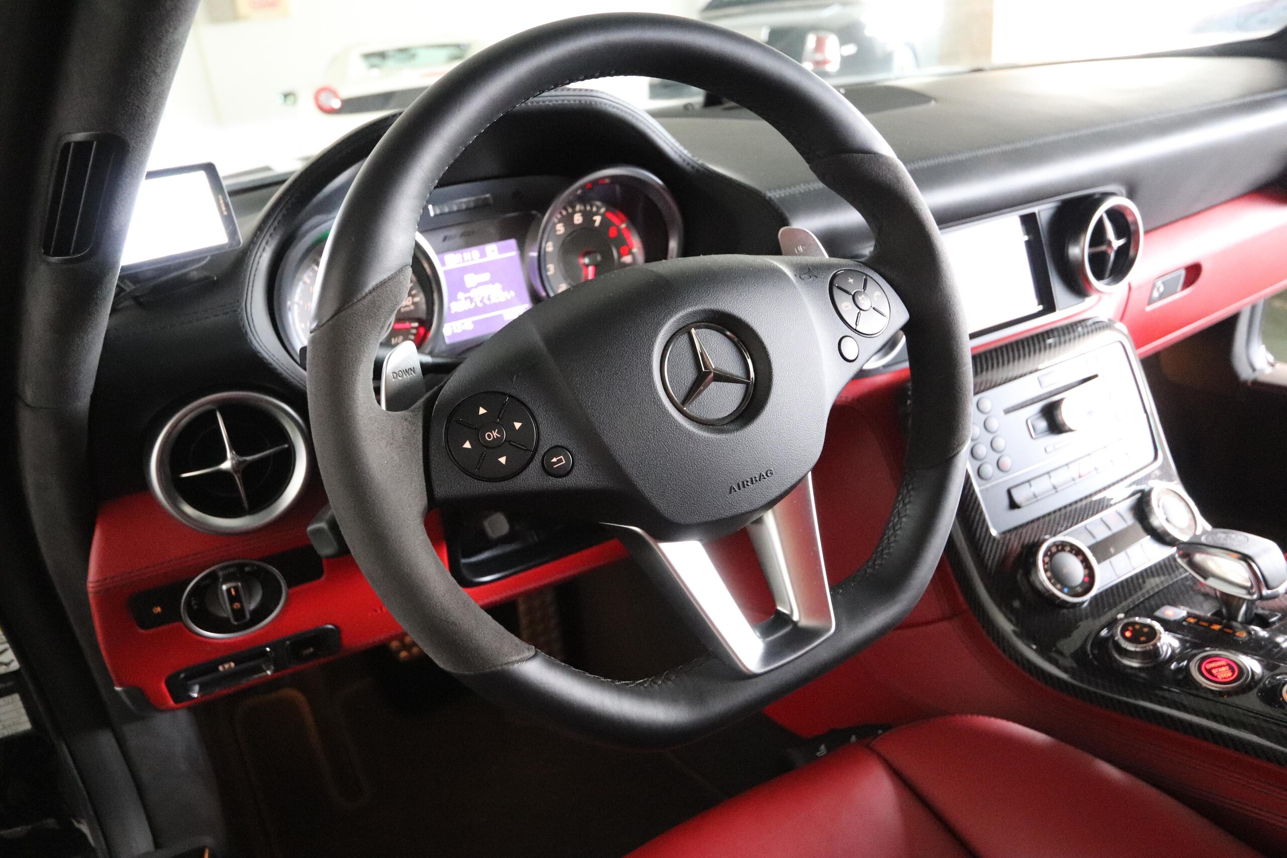 Mercedes Benz SLS AMG (photo: 7)