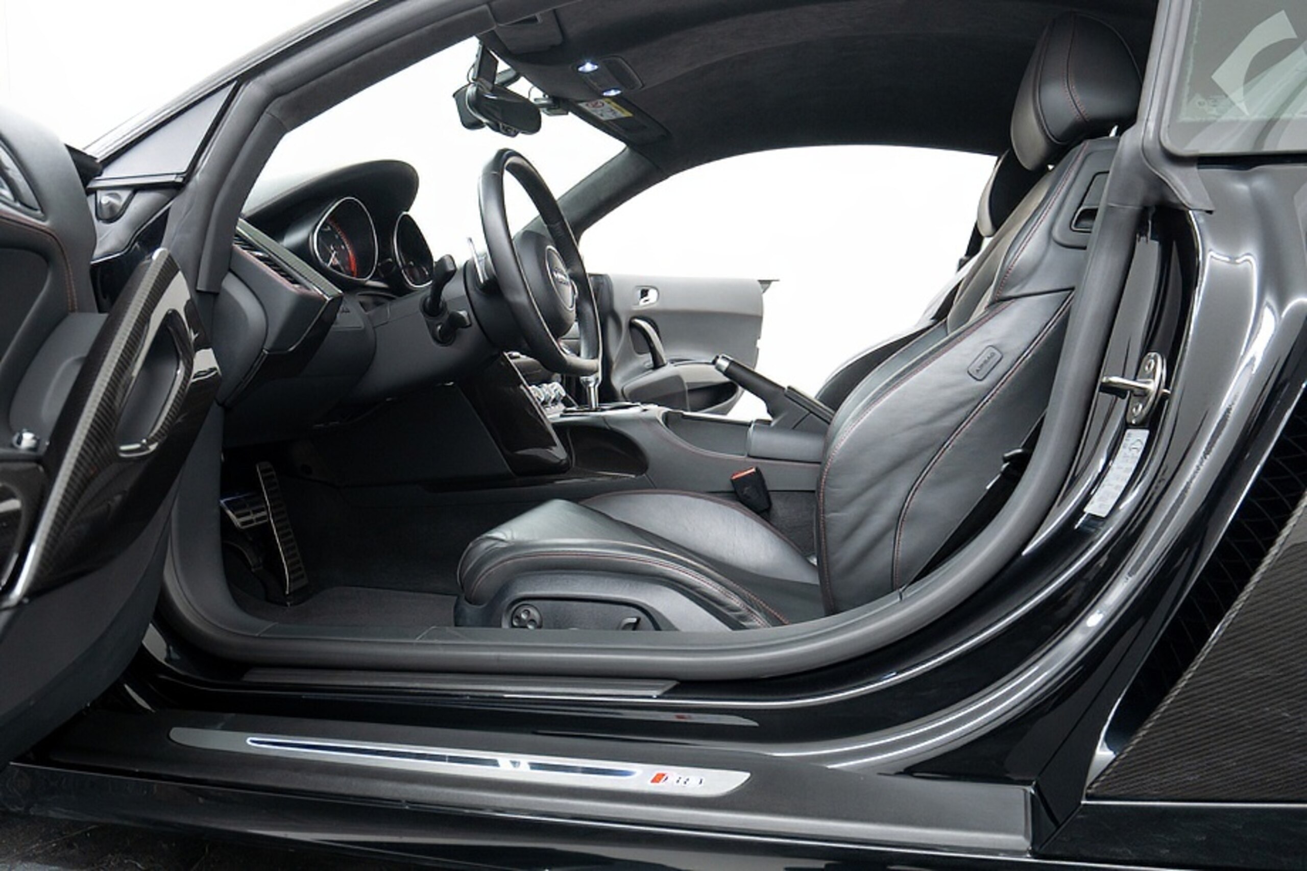Audi R8 5.2 FSI Quattro (photo: 8)