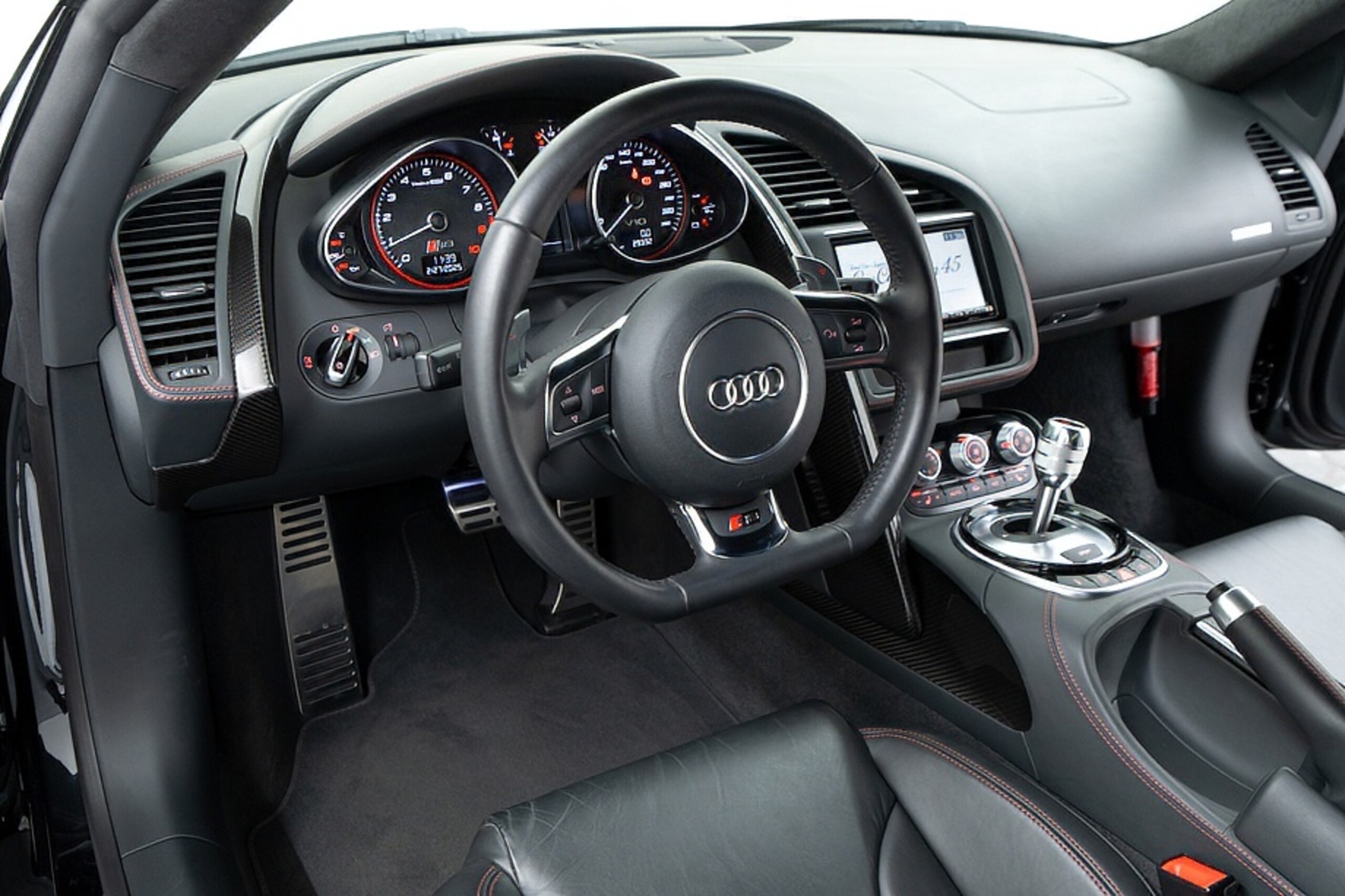 Audi R8 5.2 FSI Quattro (photo: 7)