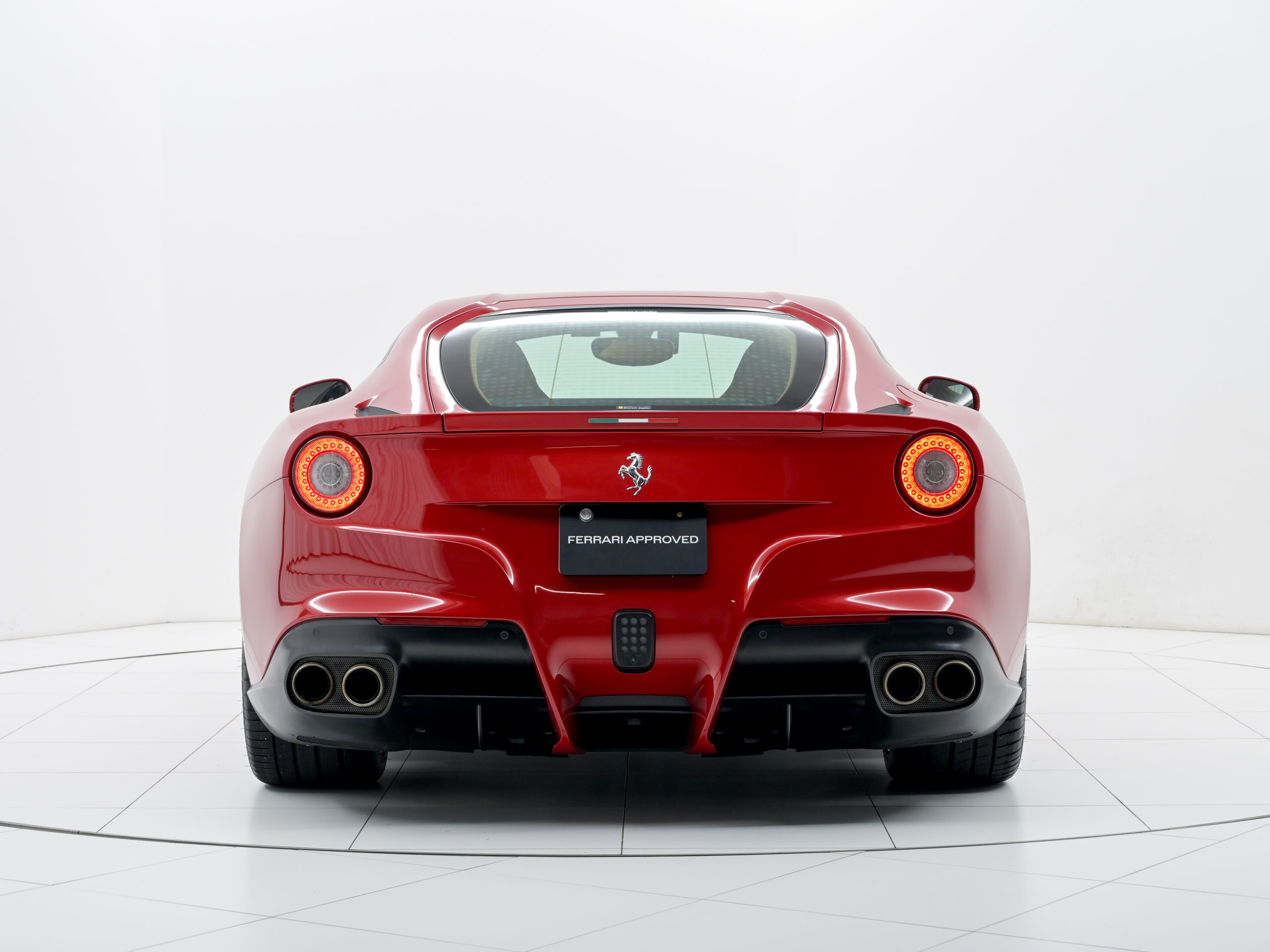 Ferrari F12 Berlinetta (photo: 4)