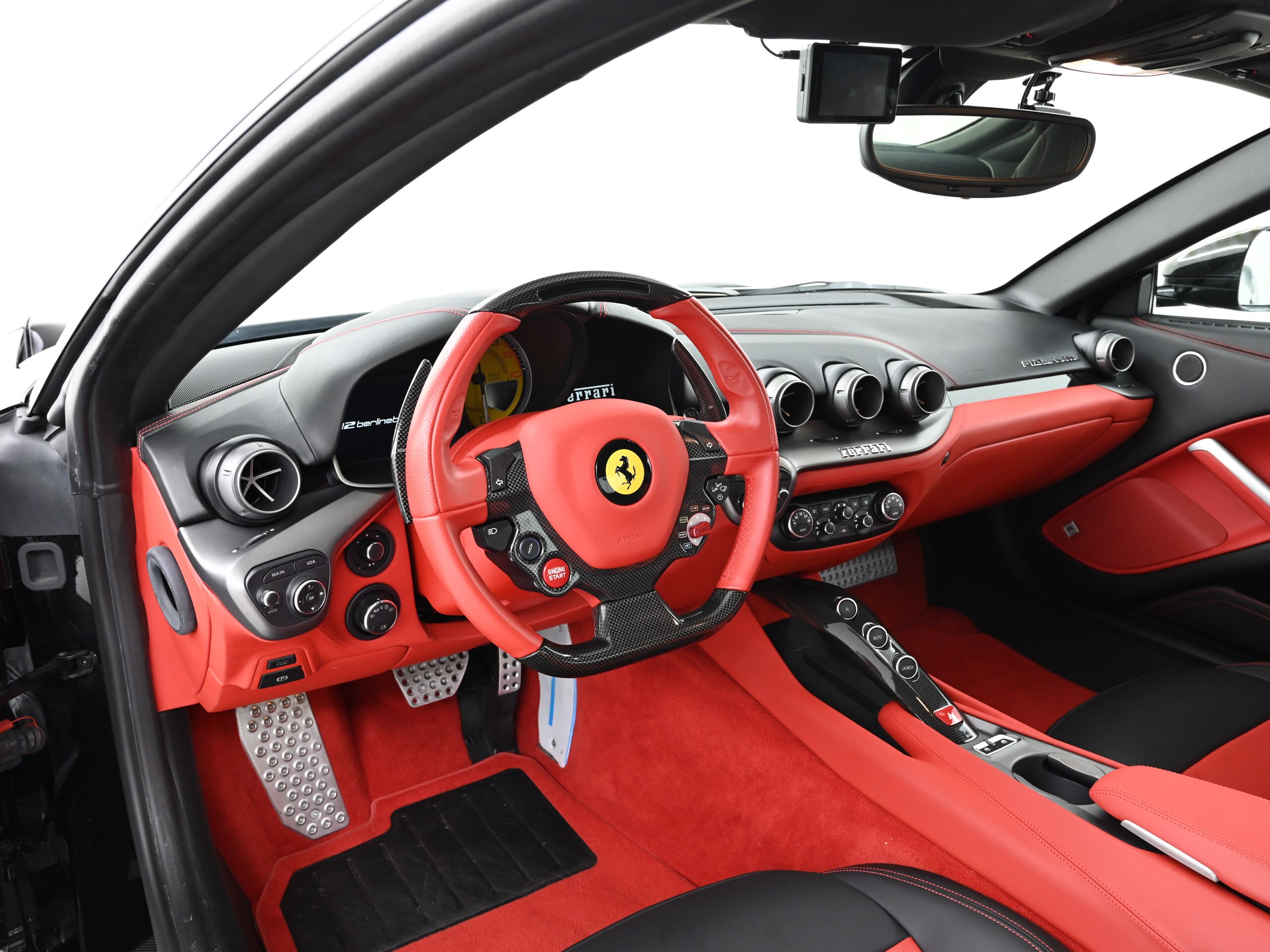 Ferrari F12 Berlinetta (photo: 6)