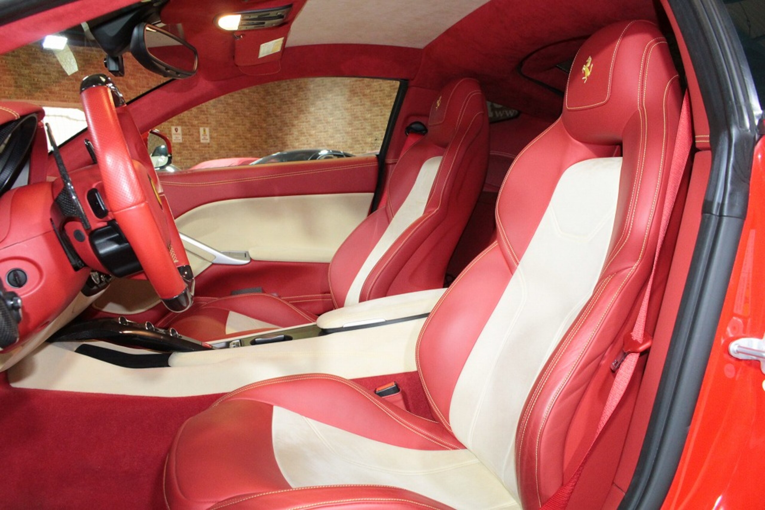 Ferrari F12 Berlinetta (photo: 9)