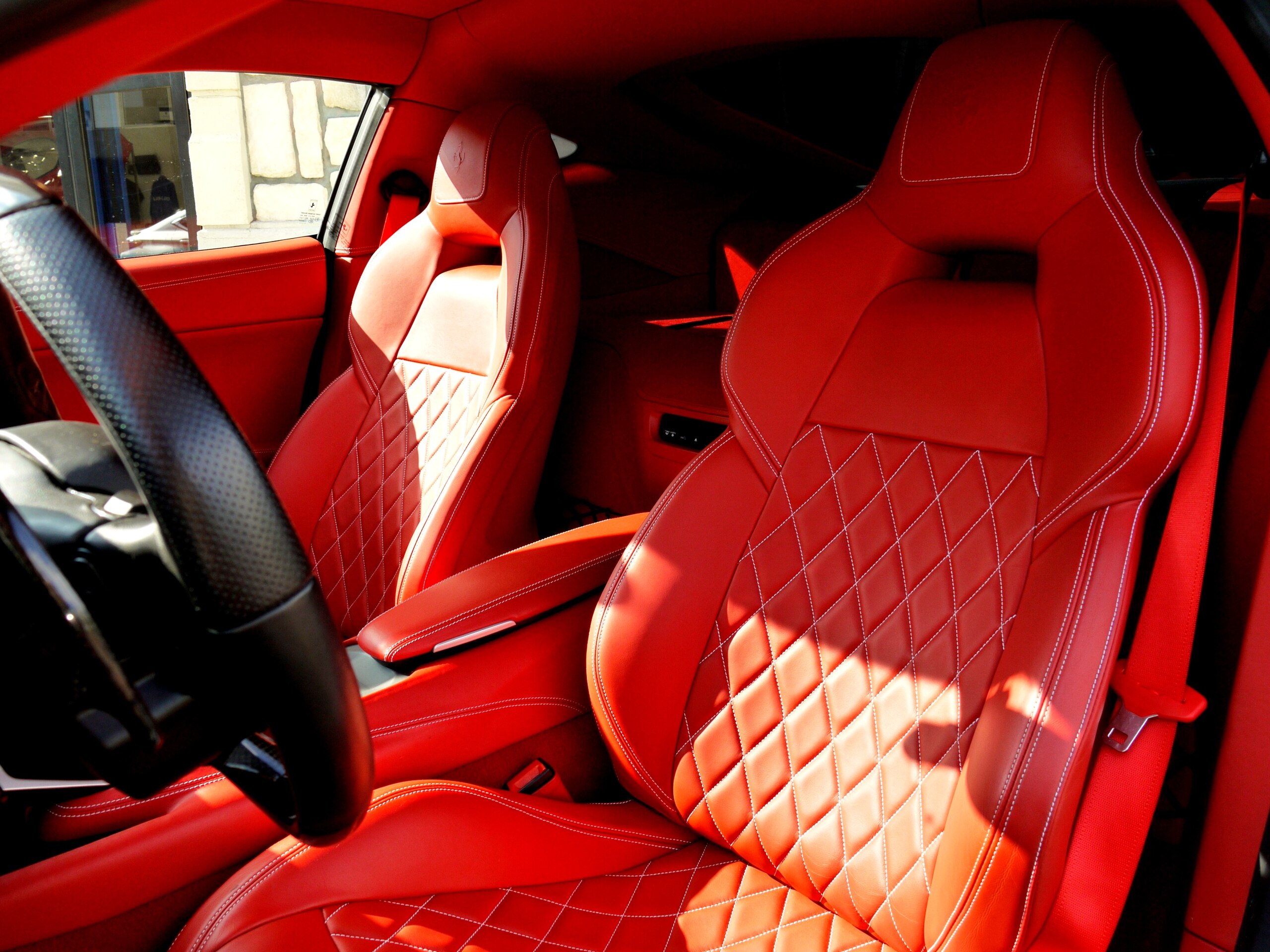 Ferrari F12 Berlinetta (photo: 8)