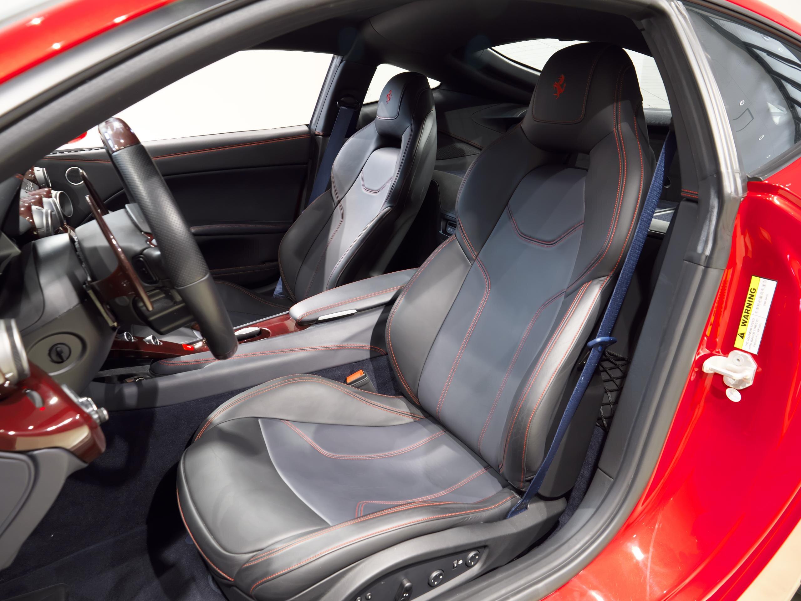 Ferrari F12 Berlinetta (photo: 10)