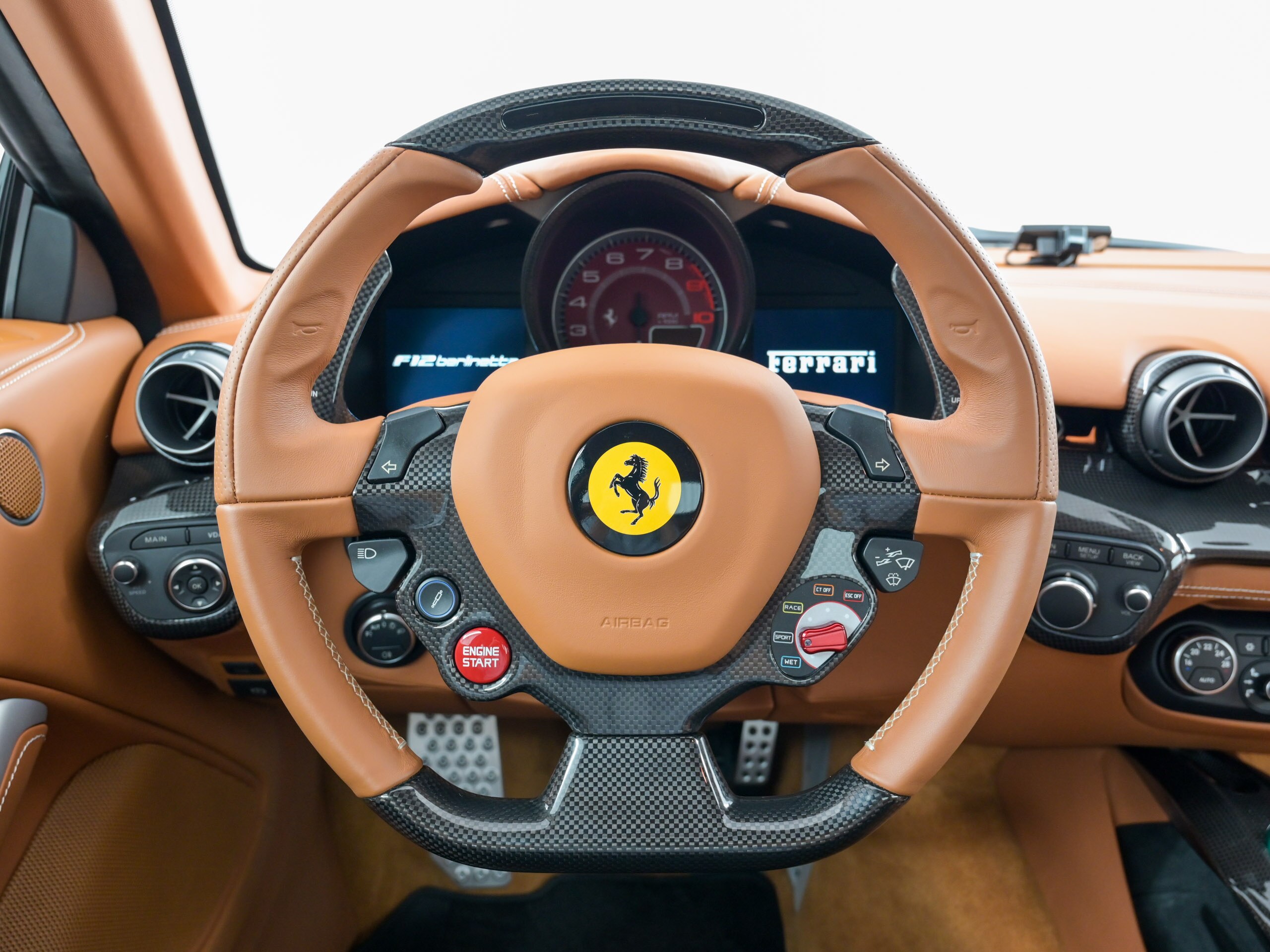 Ferrari F12 Berlinetta (photo: 6)