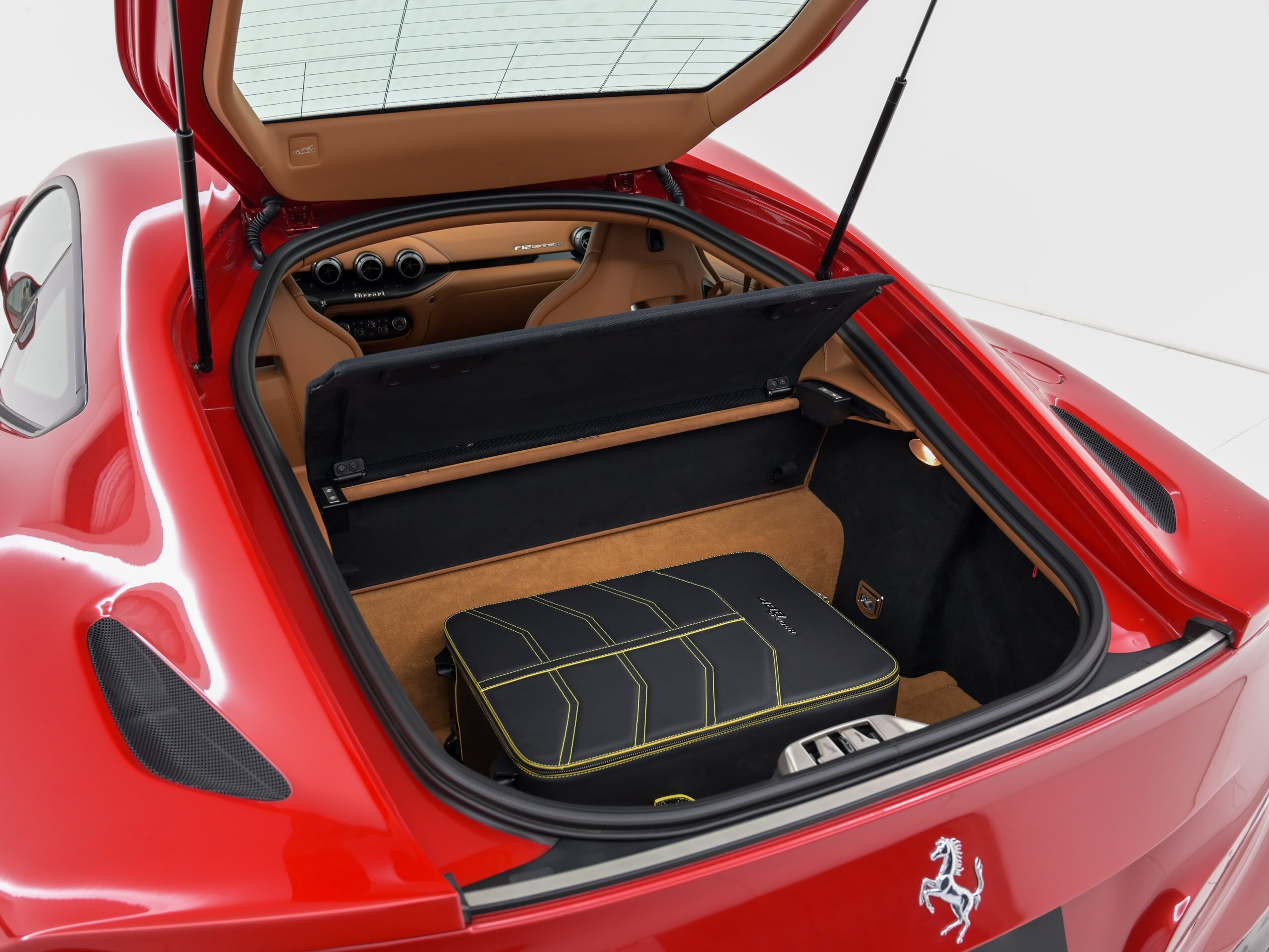 Ferrari F12 Berlinetta (photo: 11)