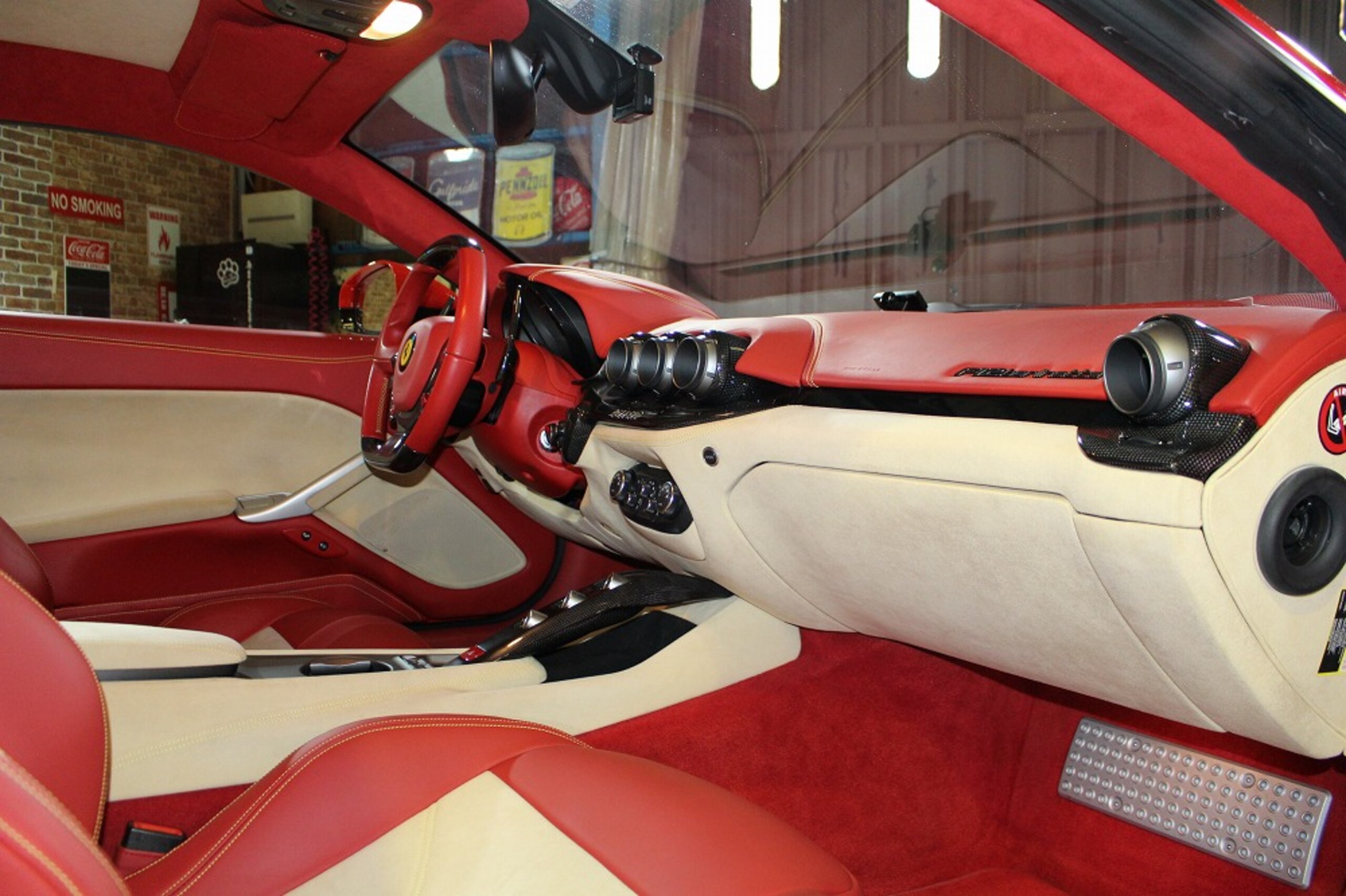 Ferrari F12 Berlinetta (photo: 17)