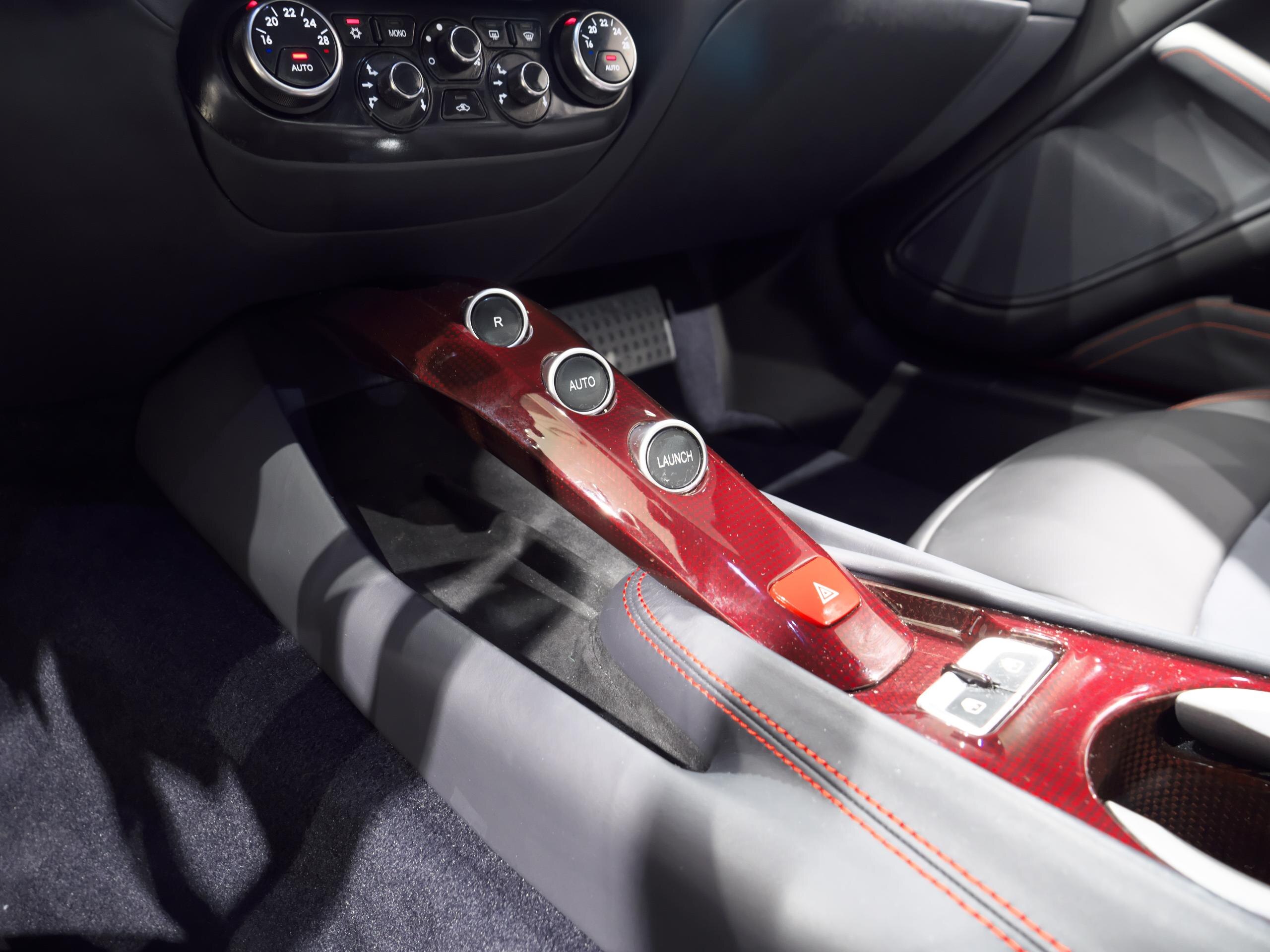 Ferrari F12 Berlinetta (photo: 15)