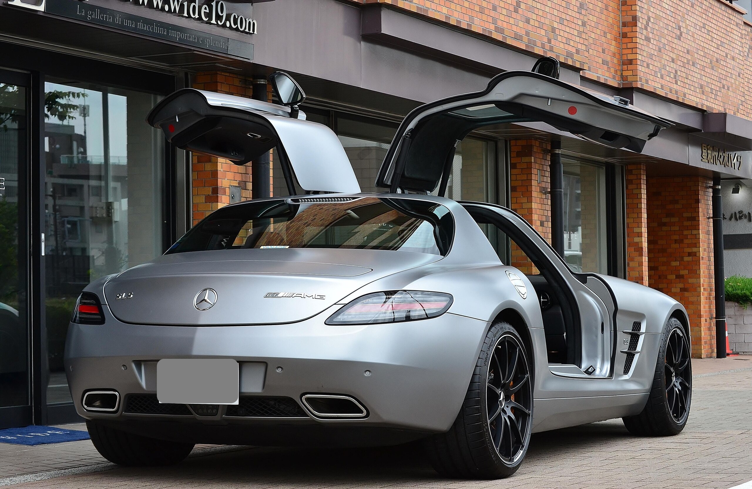 Mercedes Benz SLS AMG GT (photo: 3)