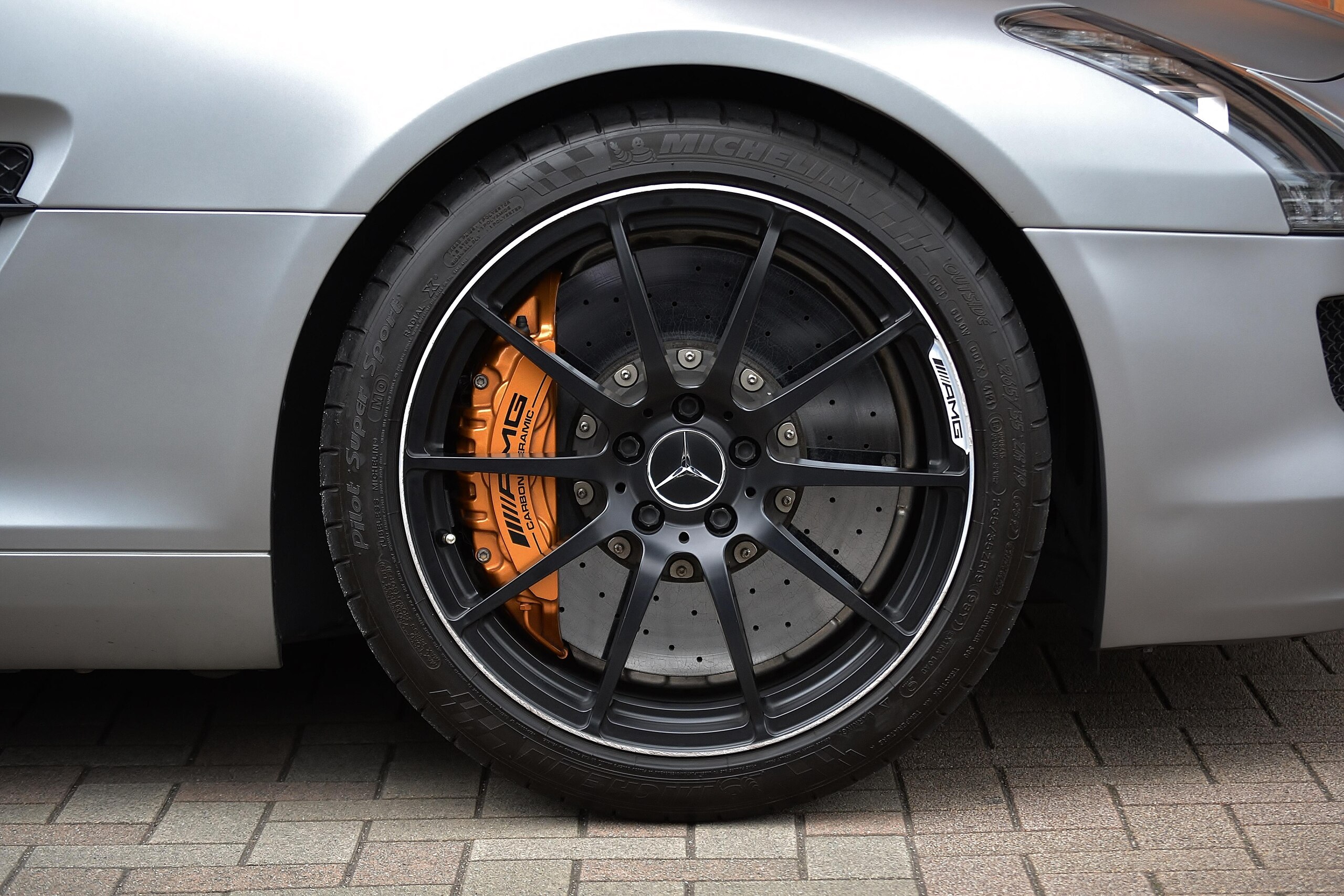 Mercedes Benz SLS AMG GT (photo: 17)