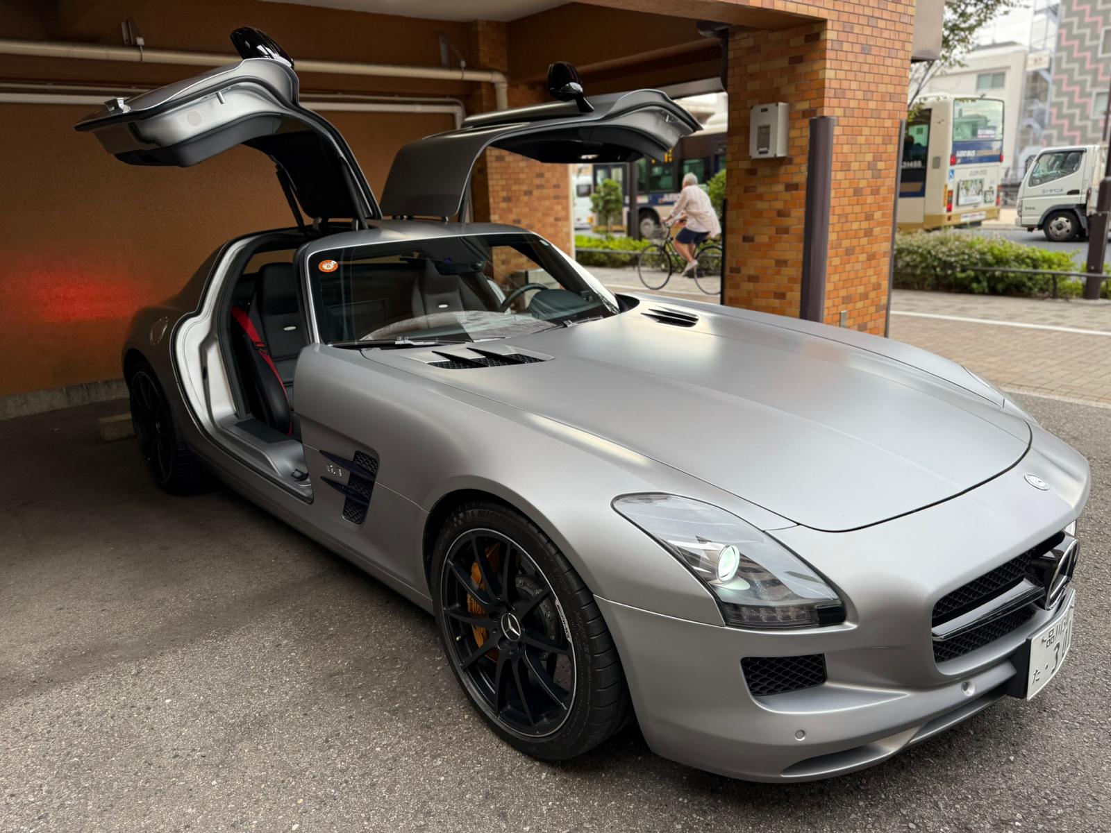 Mercedes Benz SLS AMG GT