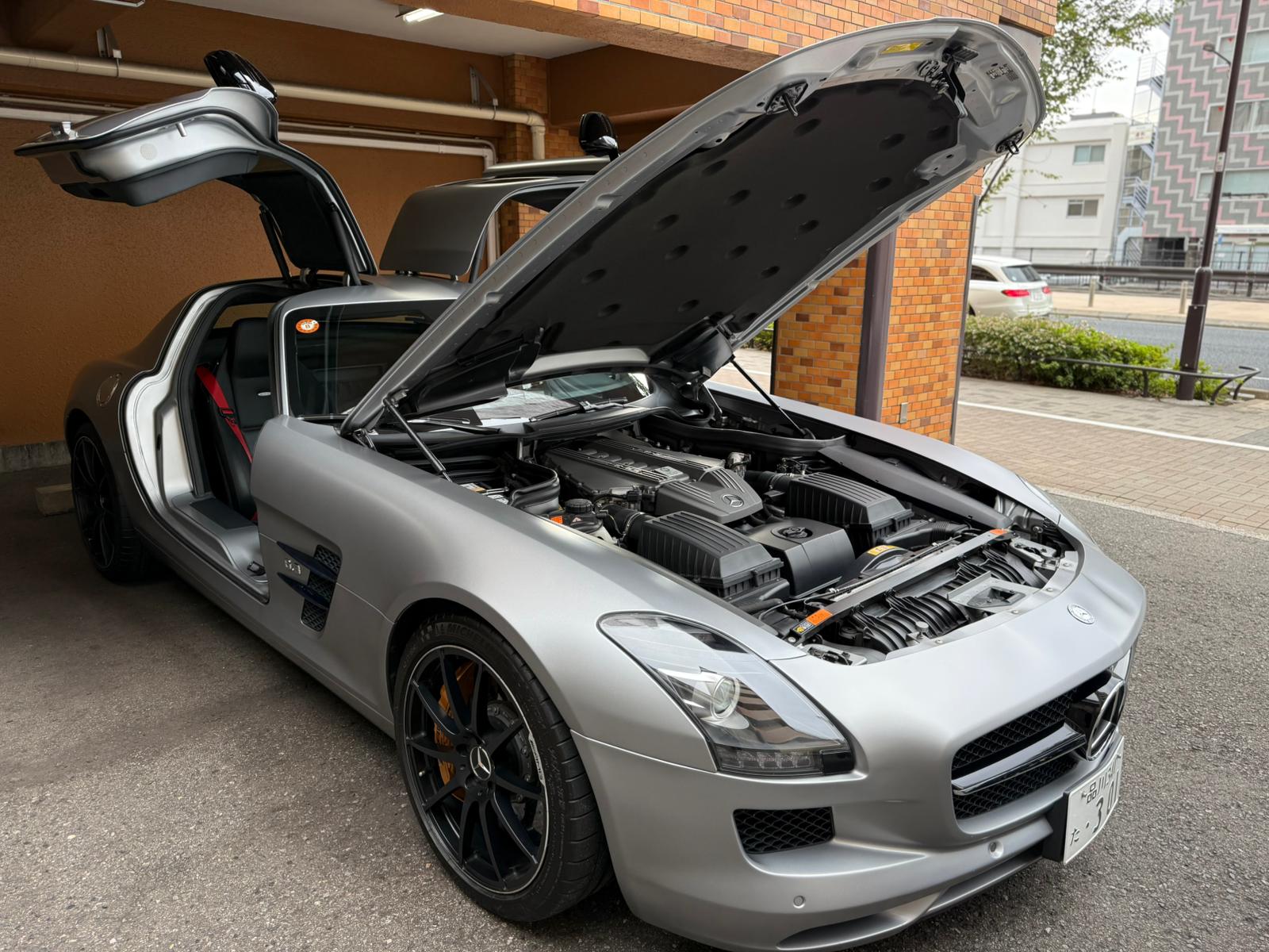 Mercedes Benz SLS AMG GT (photo: 2)