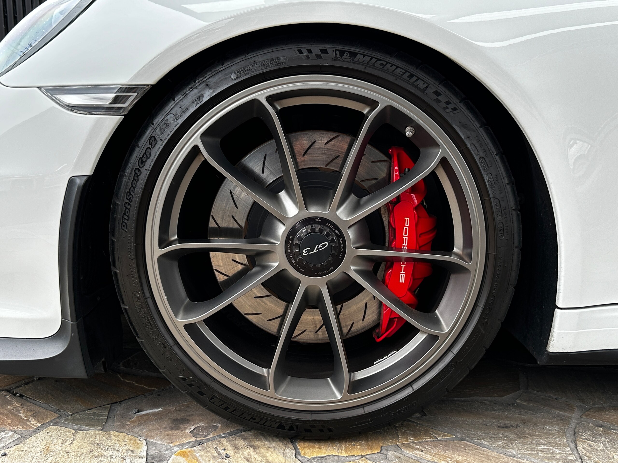 Porsche 911 GT3 (photo: 12)