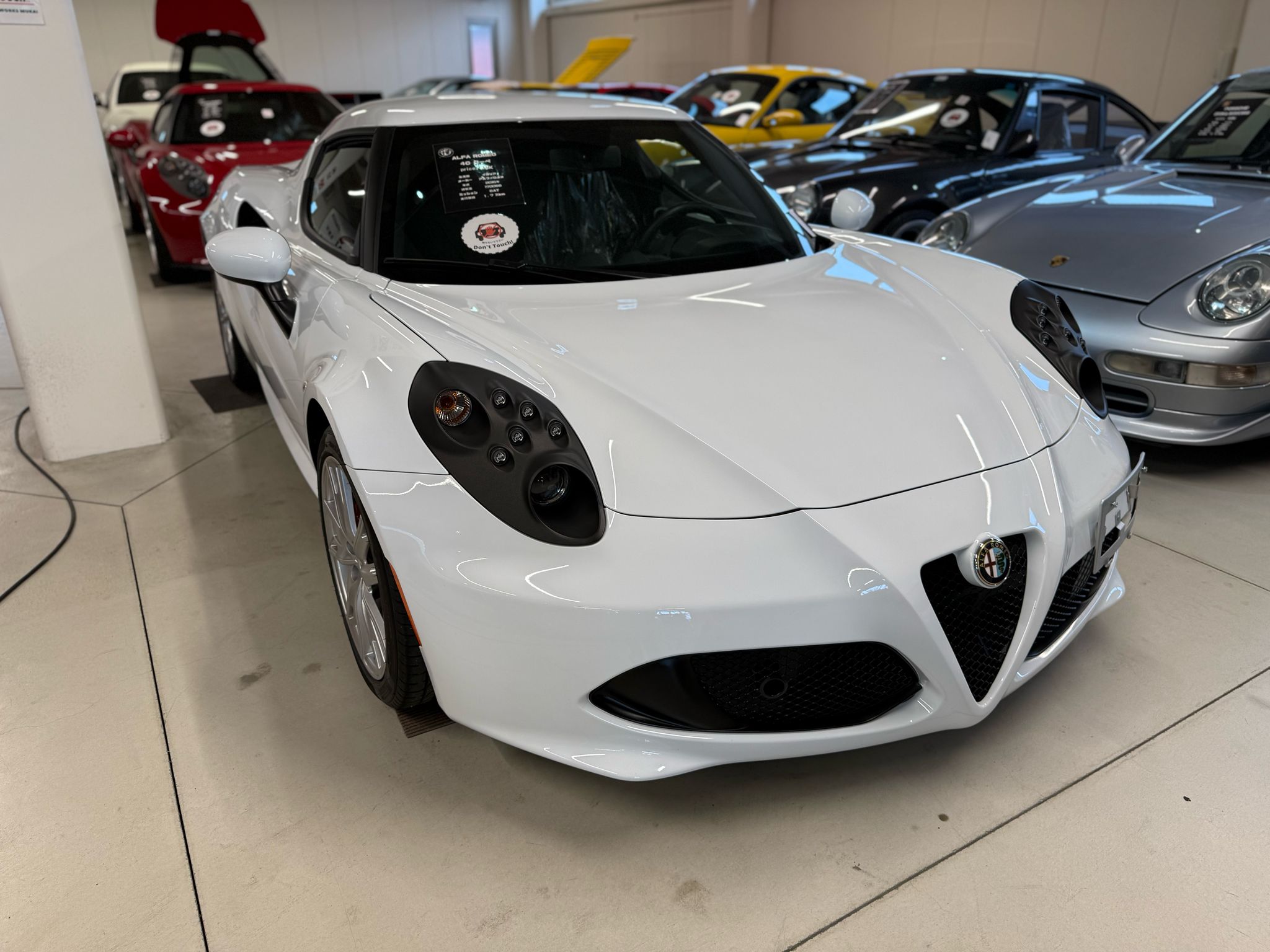 Alfa Romeo 4C (photo: 1)