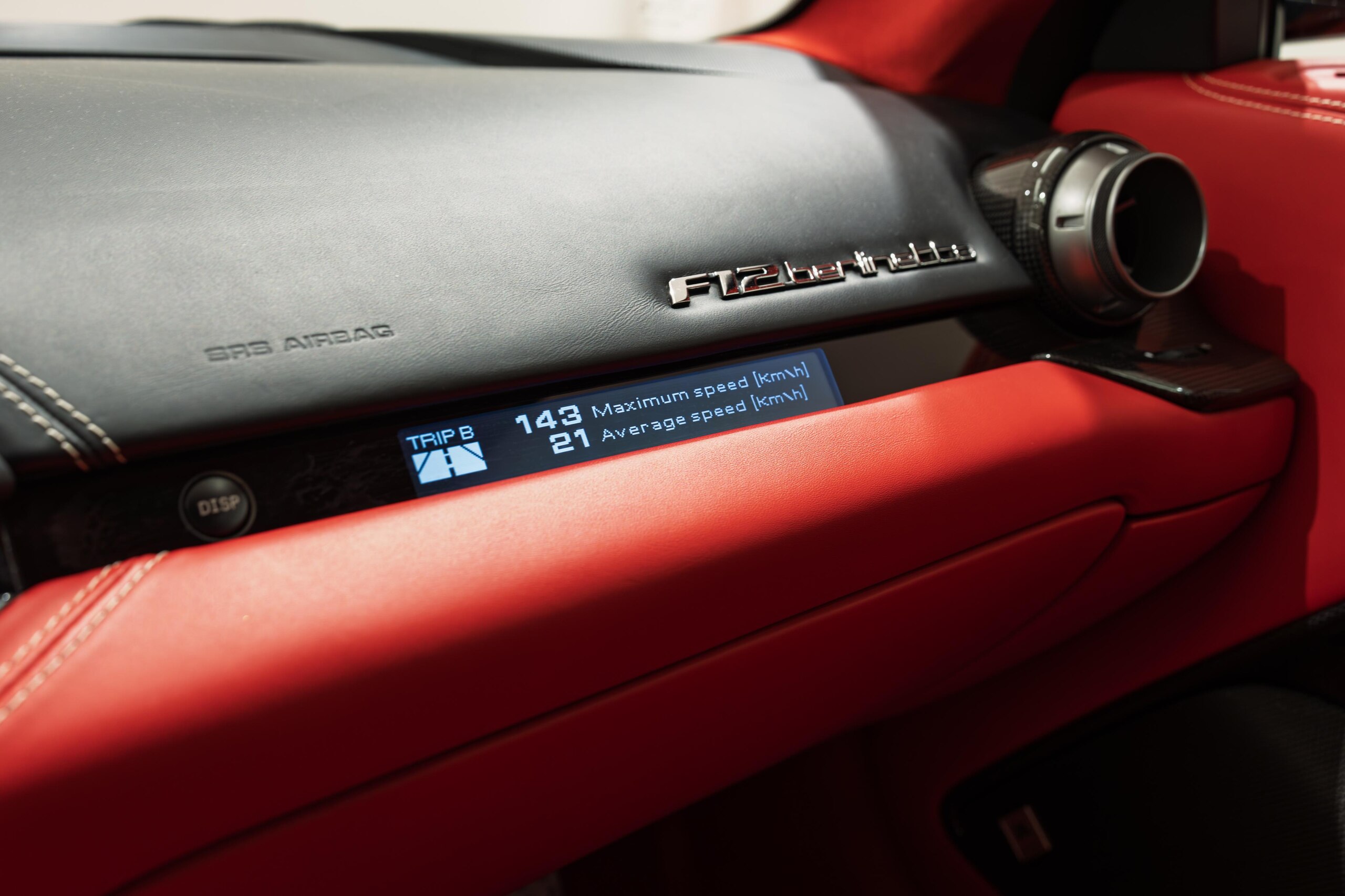 Ferrari F12 Berlinetta (photo: 11)