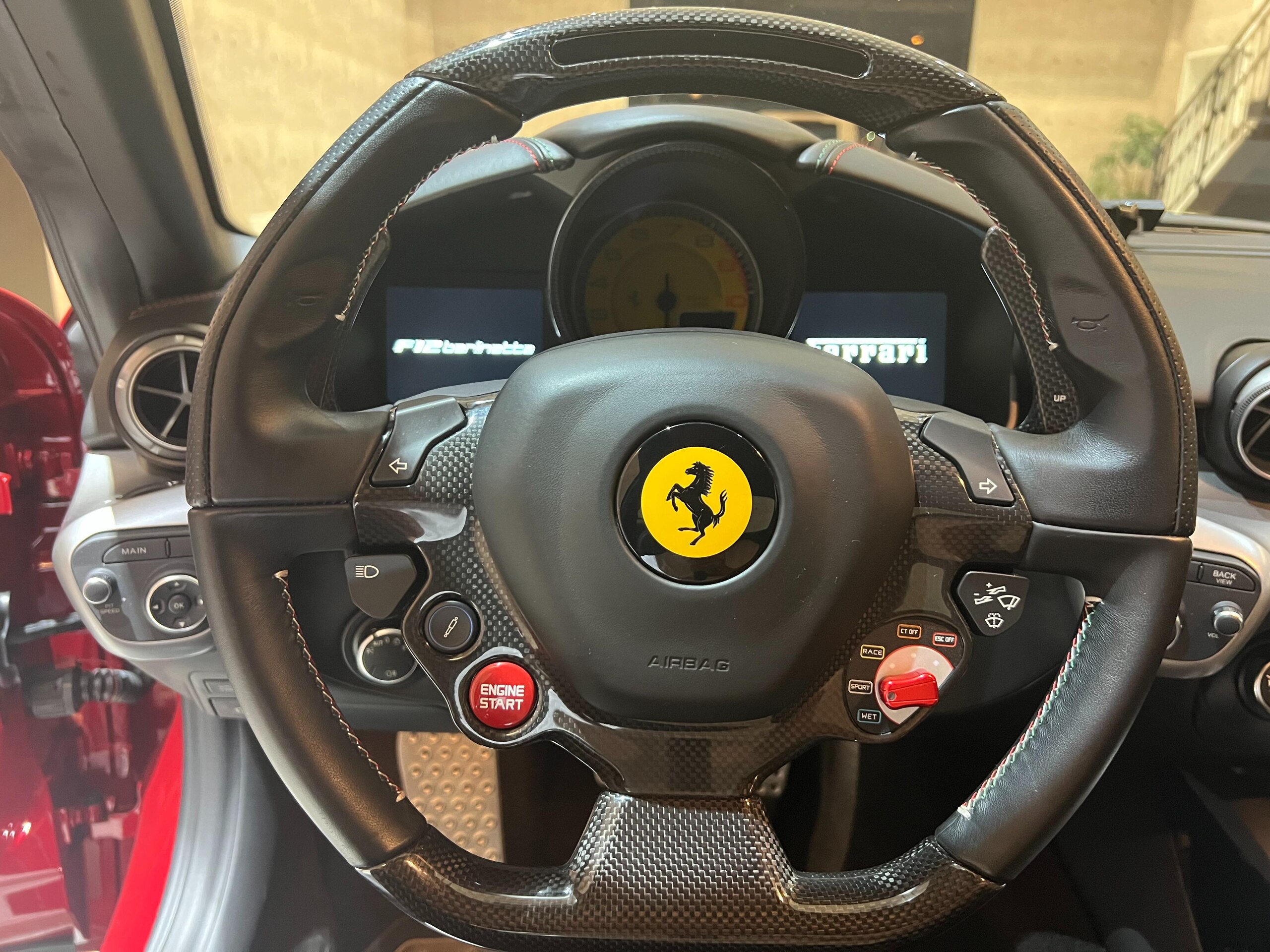 Ferrari F12 Berlinetta (photo: 7)