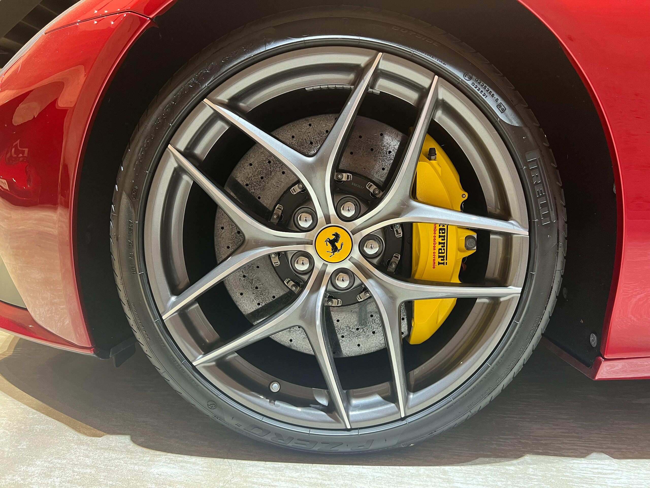 Ferrari F12 Berlinetta (photo: 13)