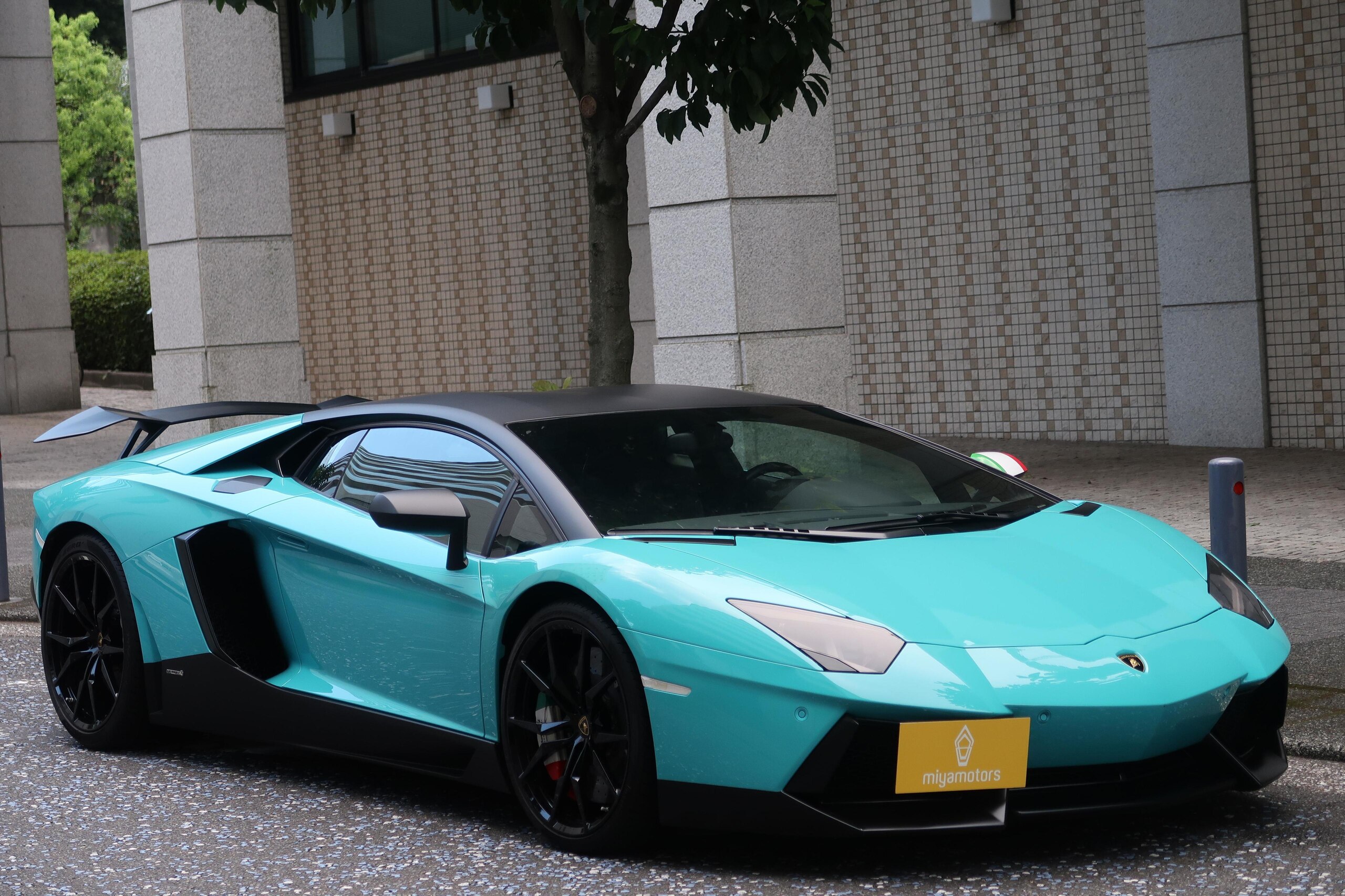 Lamborghini Aventador LP700-4