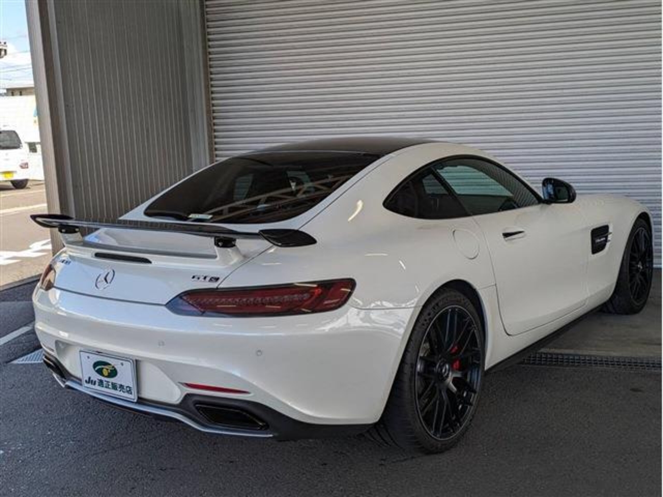 Mercedes Benz AMG GT S (photo: 2)